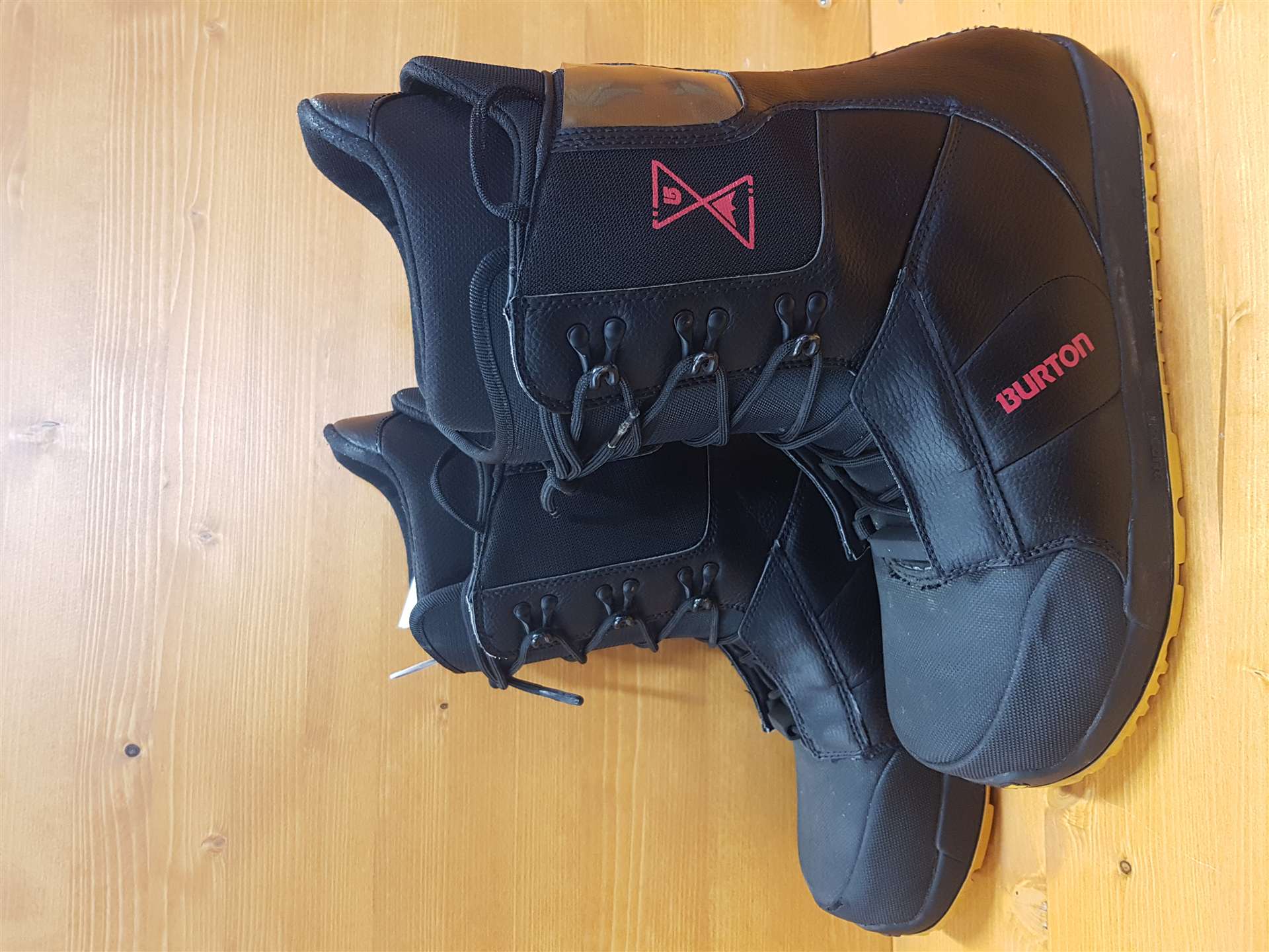 Ghete de snowboard BURTON Progression folosite