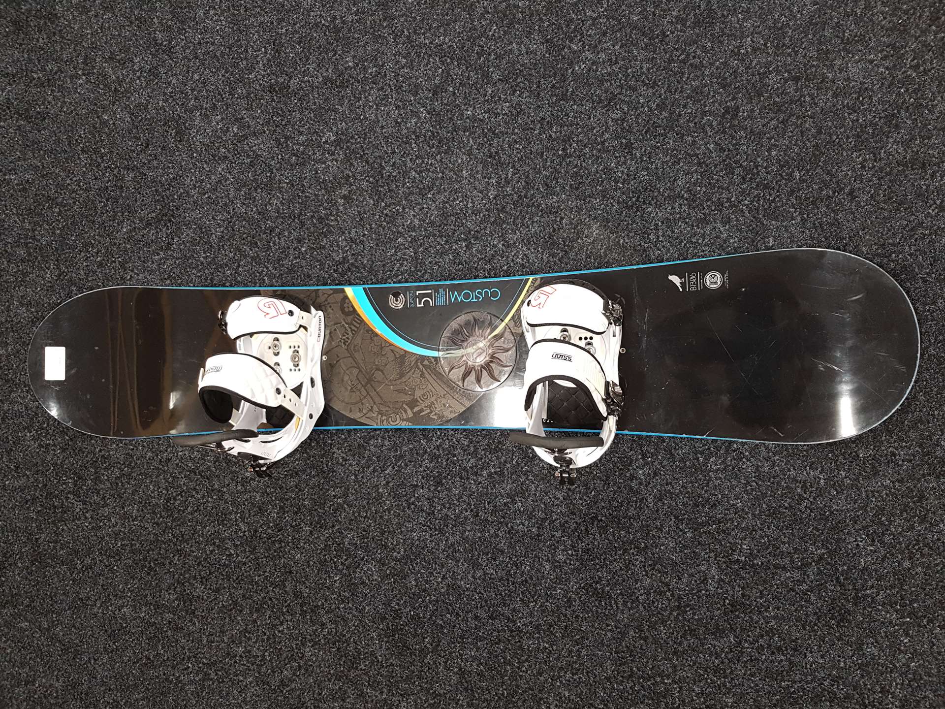 Snowboard Burton Custom 51 folosit + legături Burton Mission mărimea M