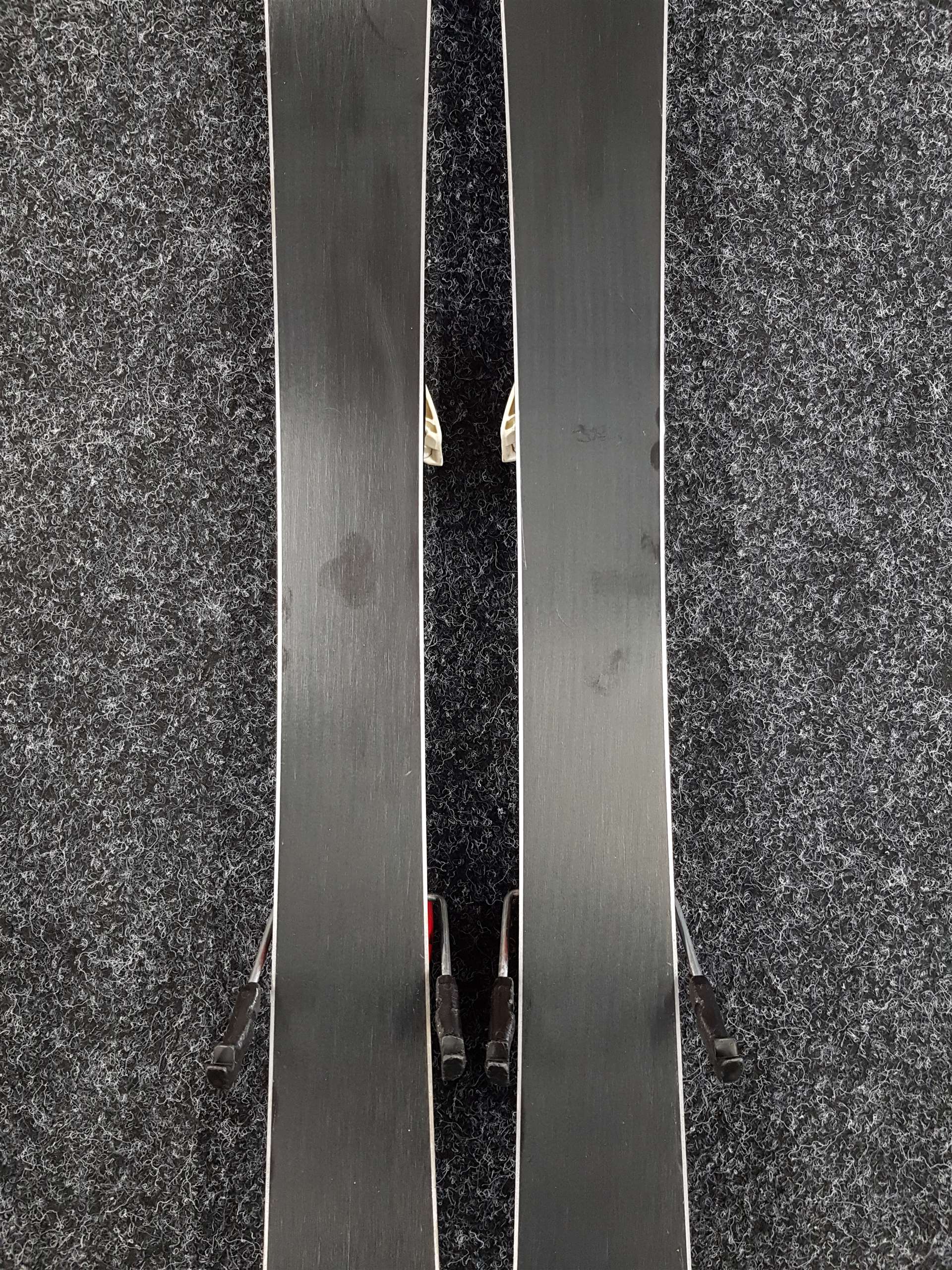 Skis enfant d'occasion ATOMIC Redster + fixations Atomic XTE 45