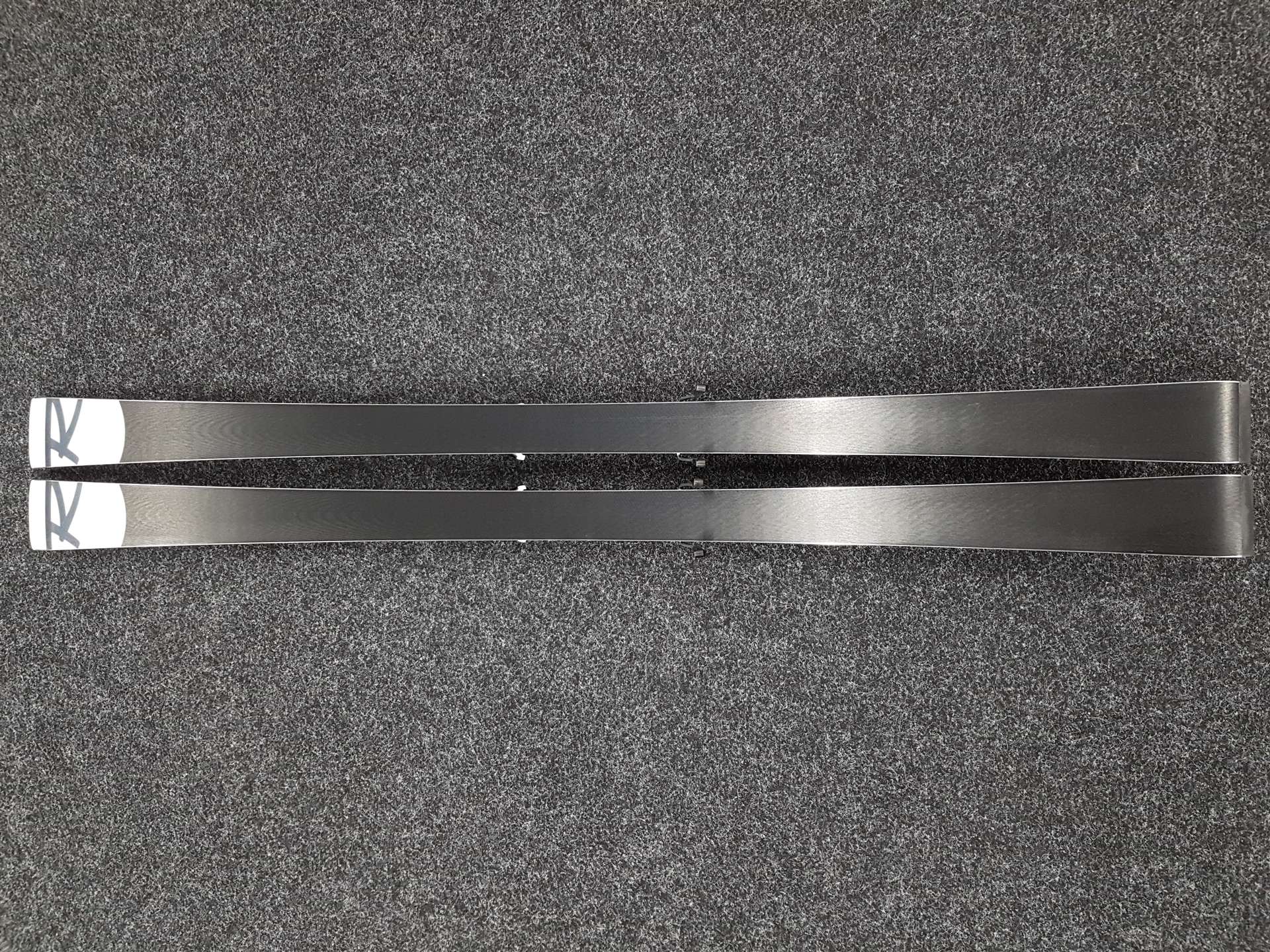 Použité lyže ROSSIGNOL Hero Master M19 + viazanie Look SPX 12