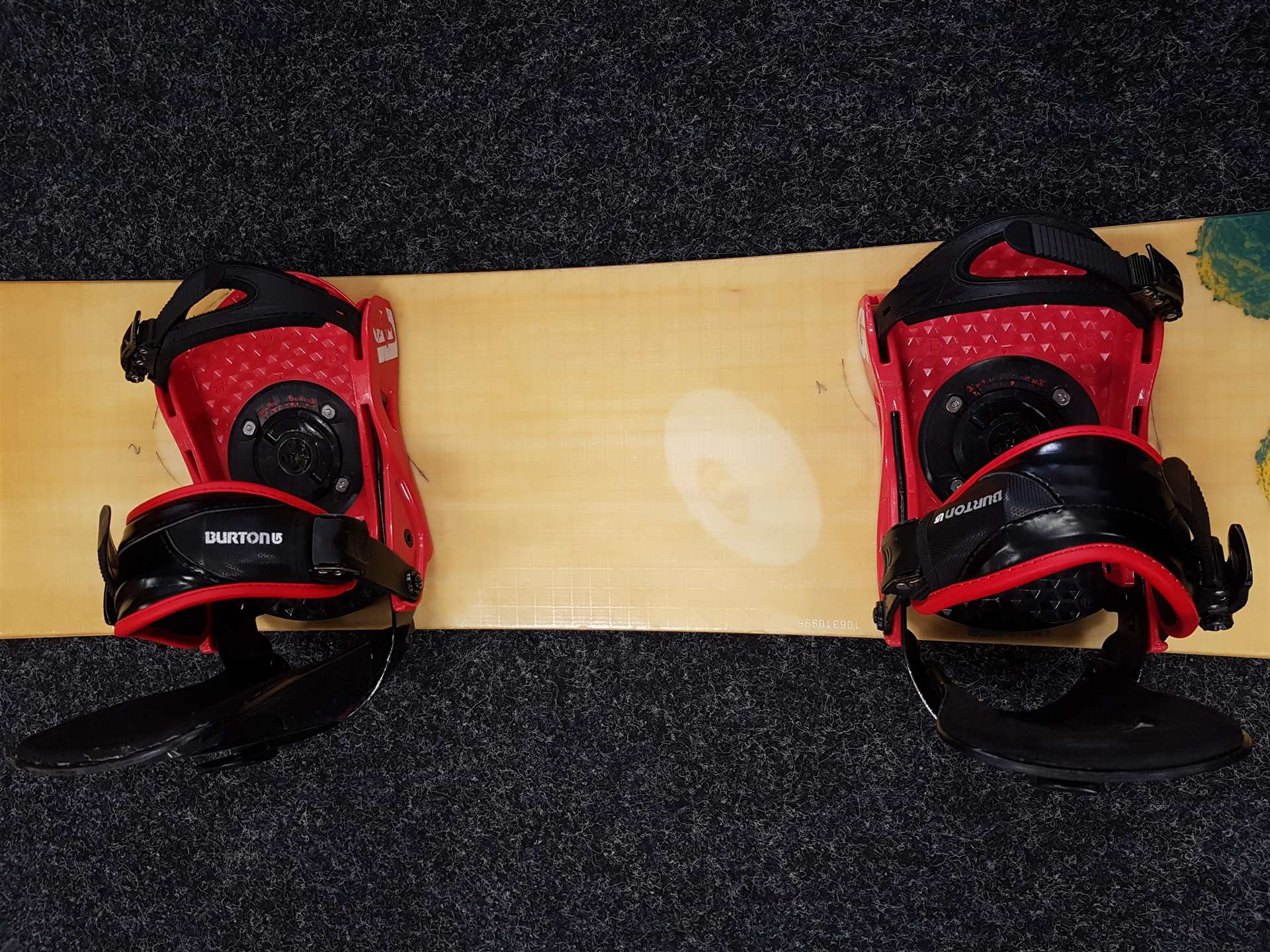 Snowboard BURTON Charger usato + attacchi Burton taglia M