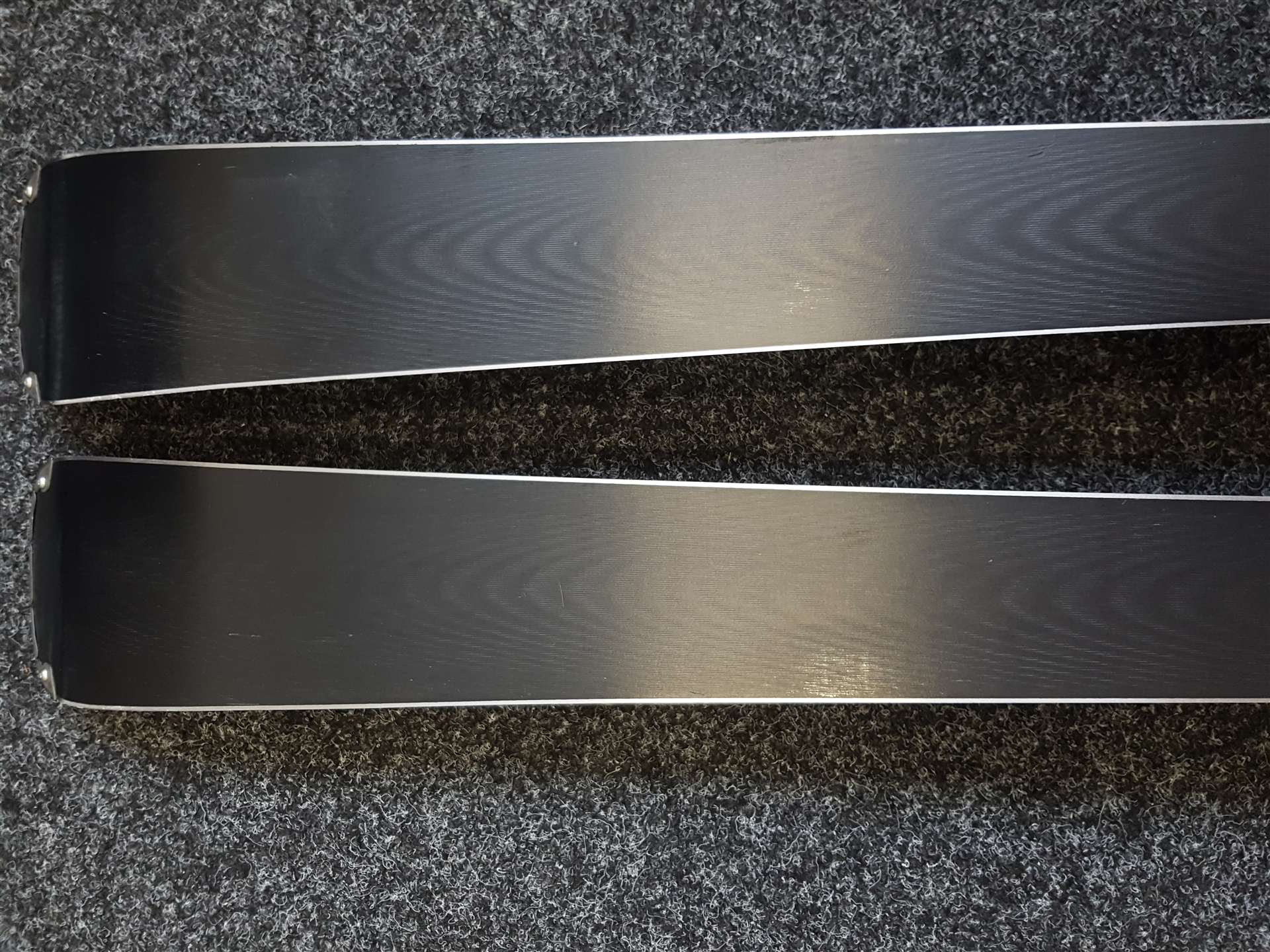 Použité lyže ROSSIGNOL Pur Suit + viazanie Look Xpress 11