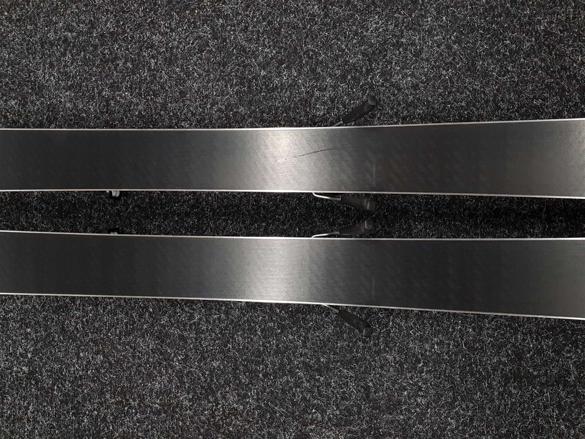 Gebrauchte Ski ELAN Element 74 RS + Elan EL9 Bindungen