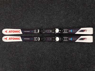 Esquís ATOMIC Performer XT usados + fijaciones Atomic Lithium 10