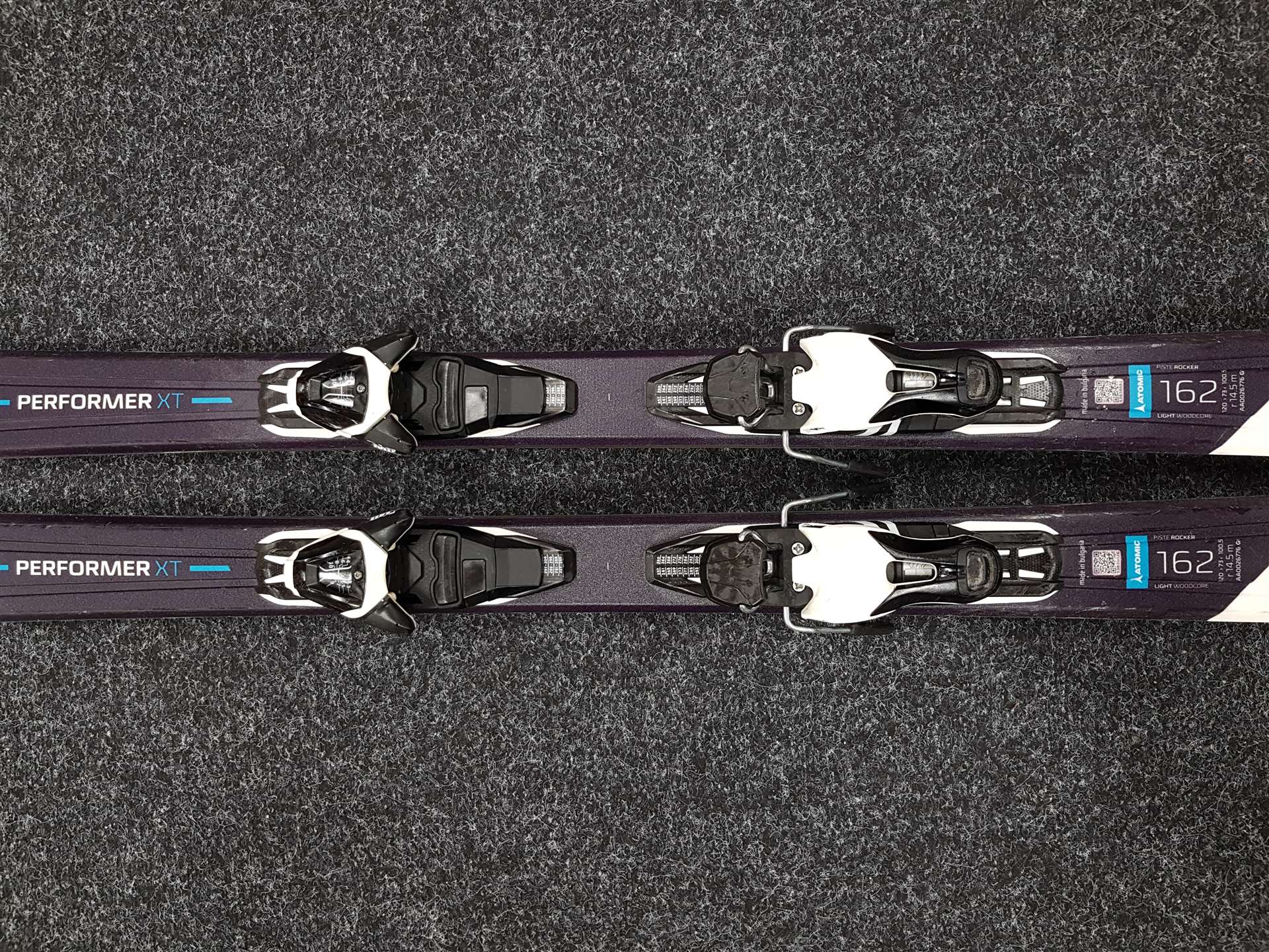 Esquís ATOMIC Performer XT usados + fijaciones Atomic Lithium 10