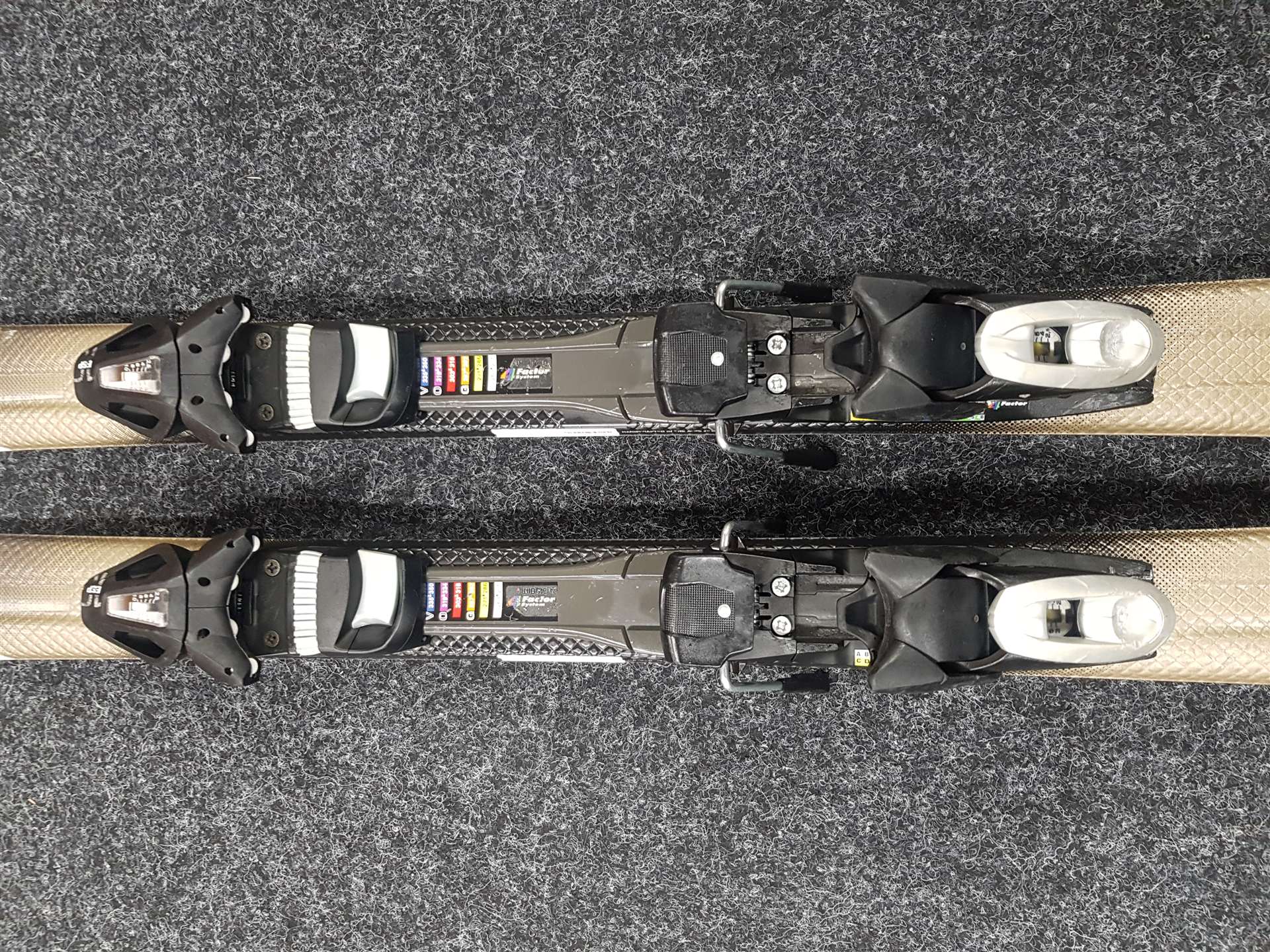 Sci usati ELAN Explore 72 + attacchi Elan ESP 10