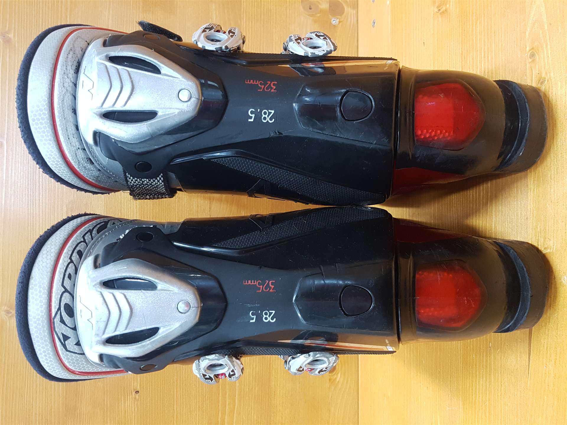 Clăpari schi second-hand NORDICA Sportmachine 90