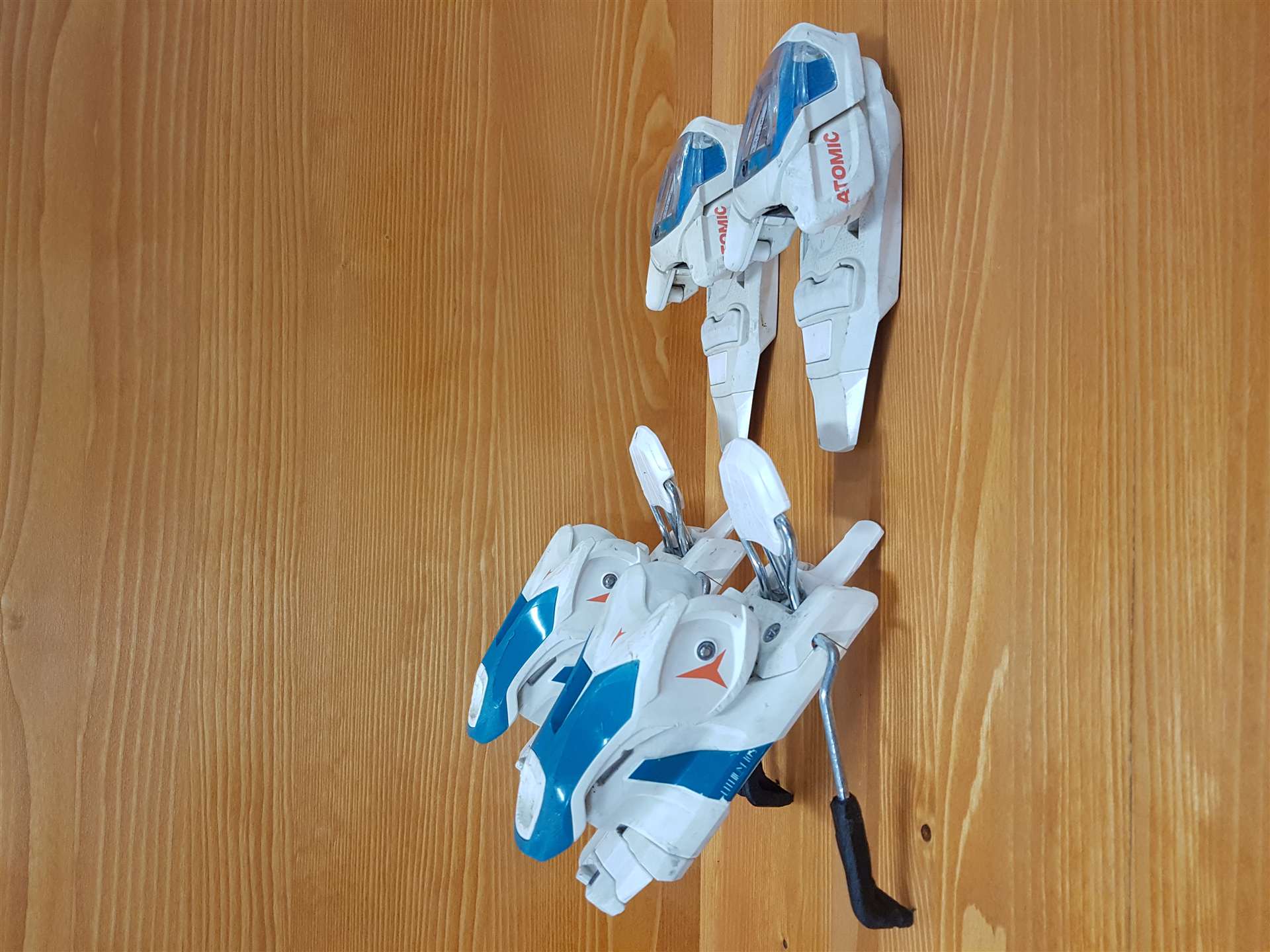 Liaison au lithium atomique utilisée (10 DIN)