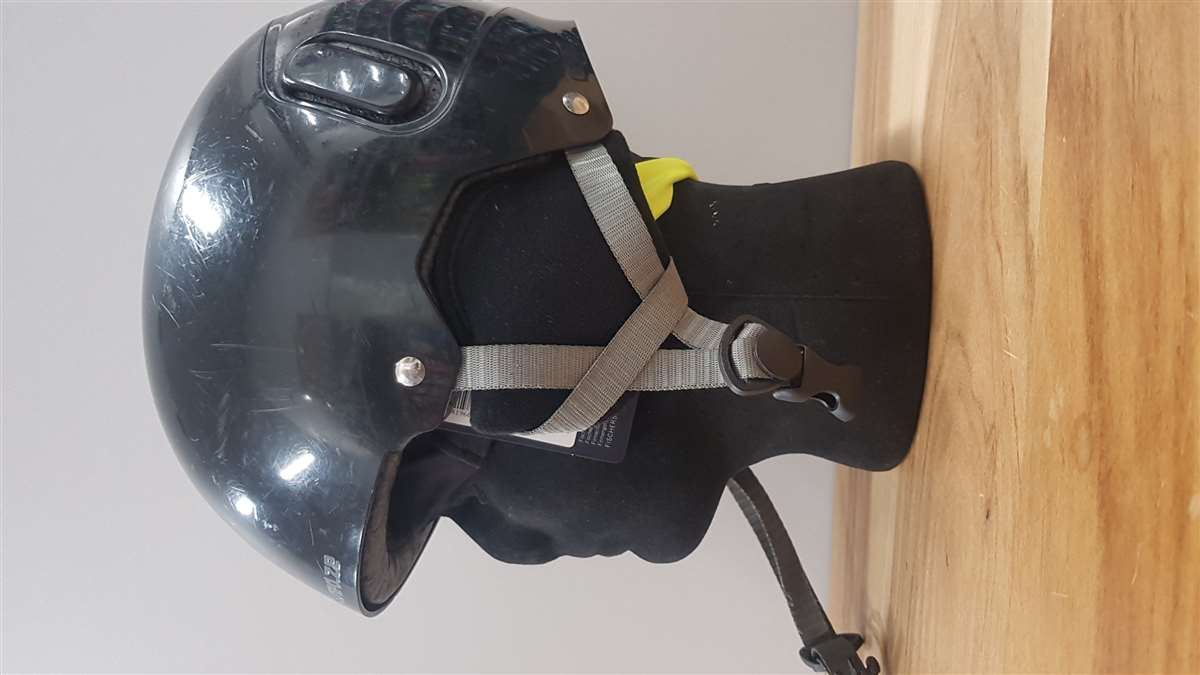 Bazaar Helm Wedze schwarz