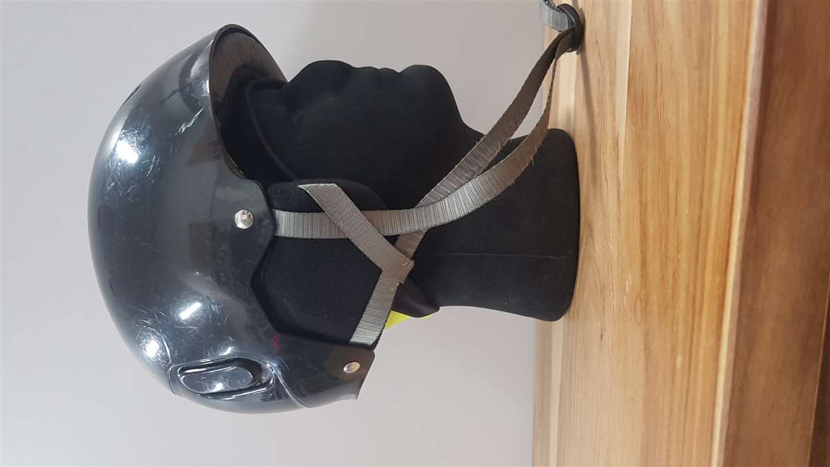 Bazaar Helm Wedze schwarz