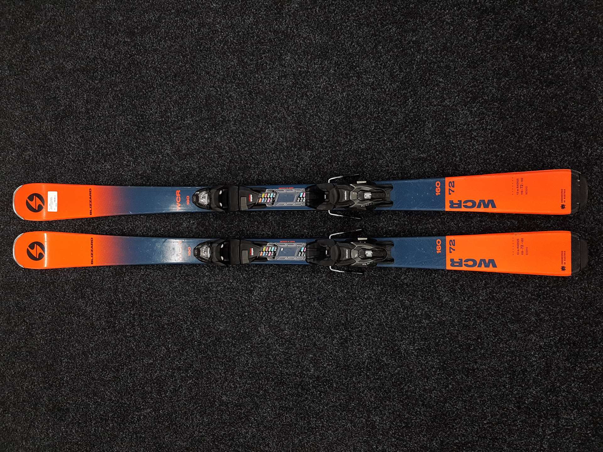 Skis d'occasion BLIZZARD WCR 72 + fixations Marker 10 TLT