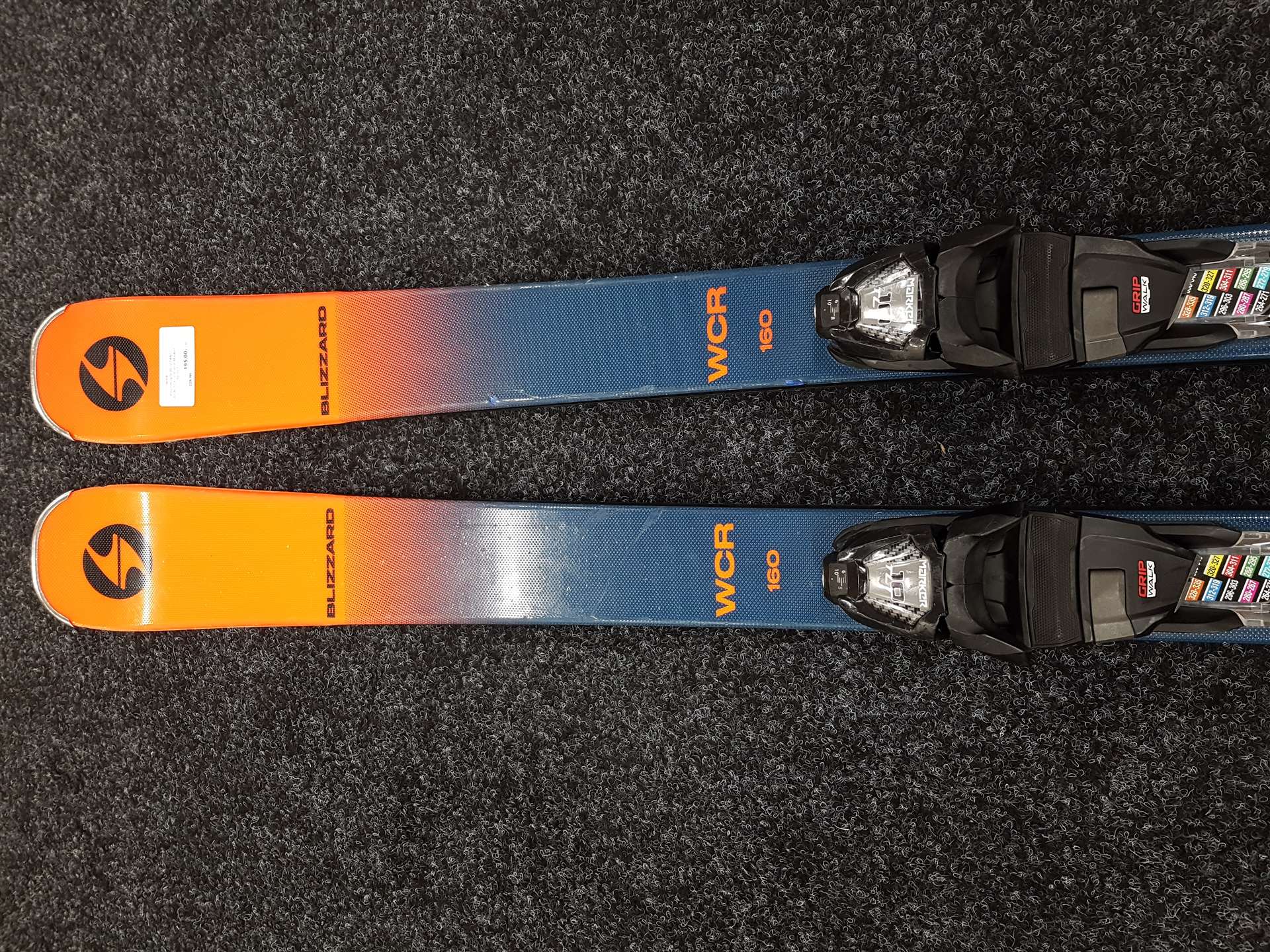 Skis d'occasion BLIZZARD WCR 72 + fixations Marker 10 TLT