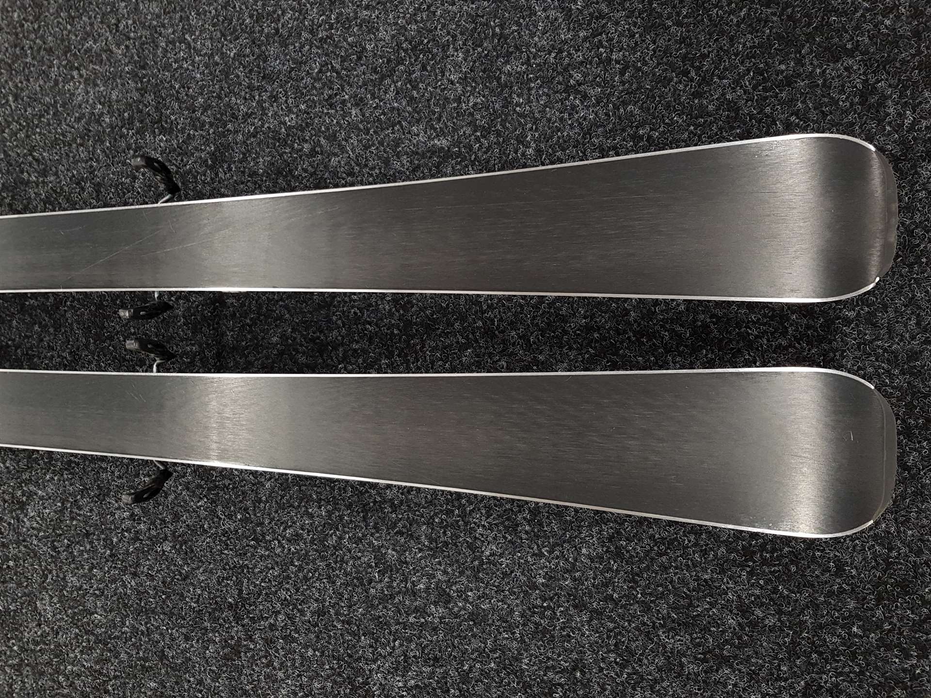Skis d'occasion BLIZZARD WCR 72 + fixations Marker 10 TLT