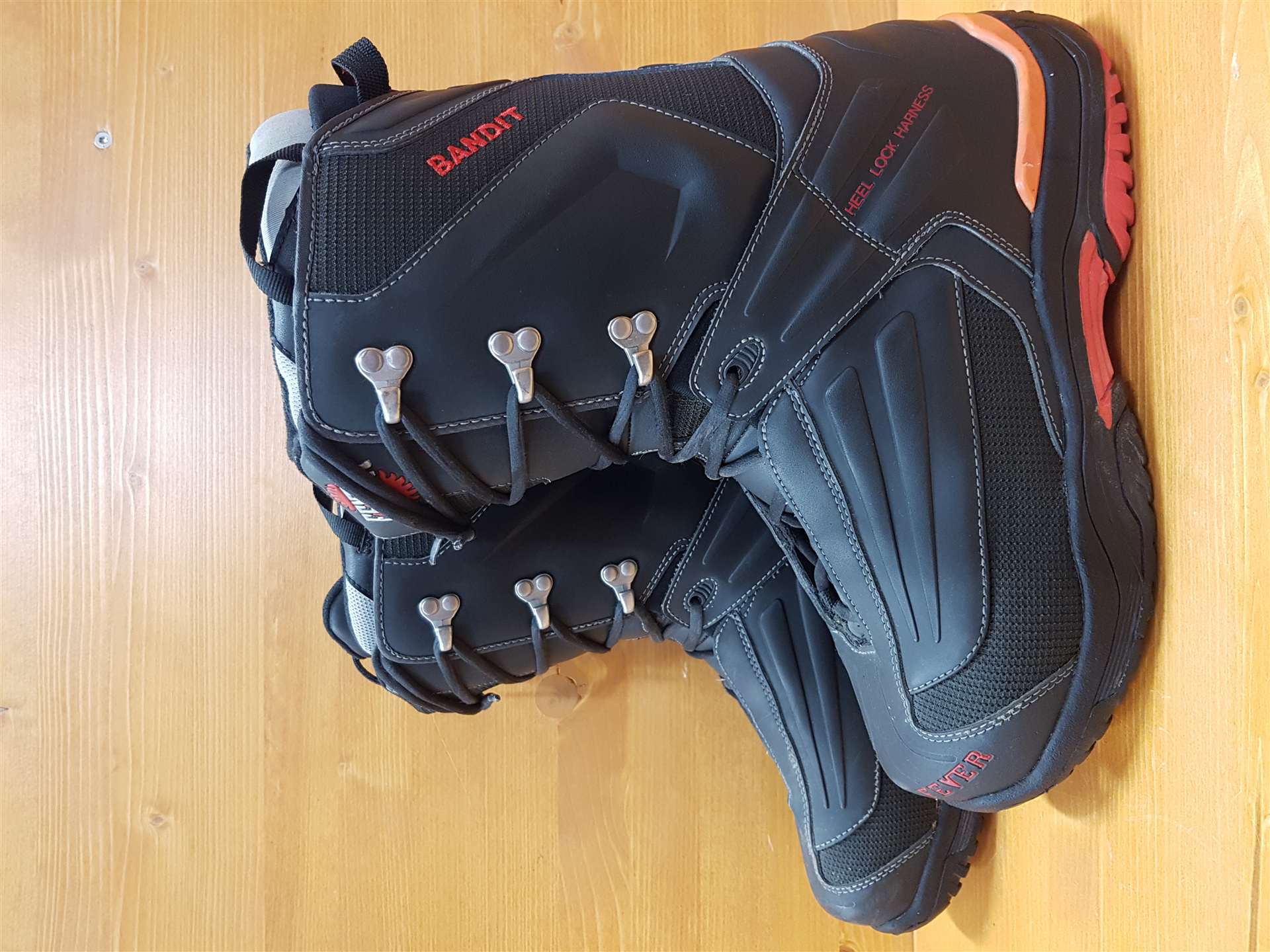 Použité snowboardové topánky FEVER Bandit