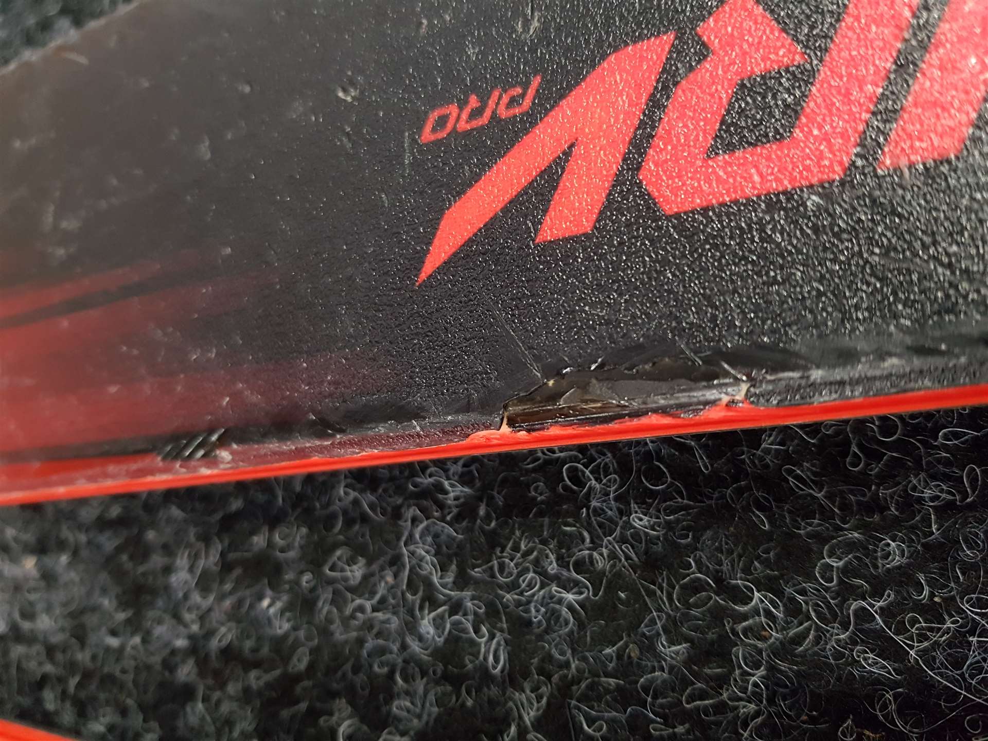 Použité lyže FISCHER The Curv Pro + viazanie Fischer FJ 7.0