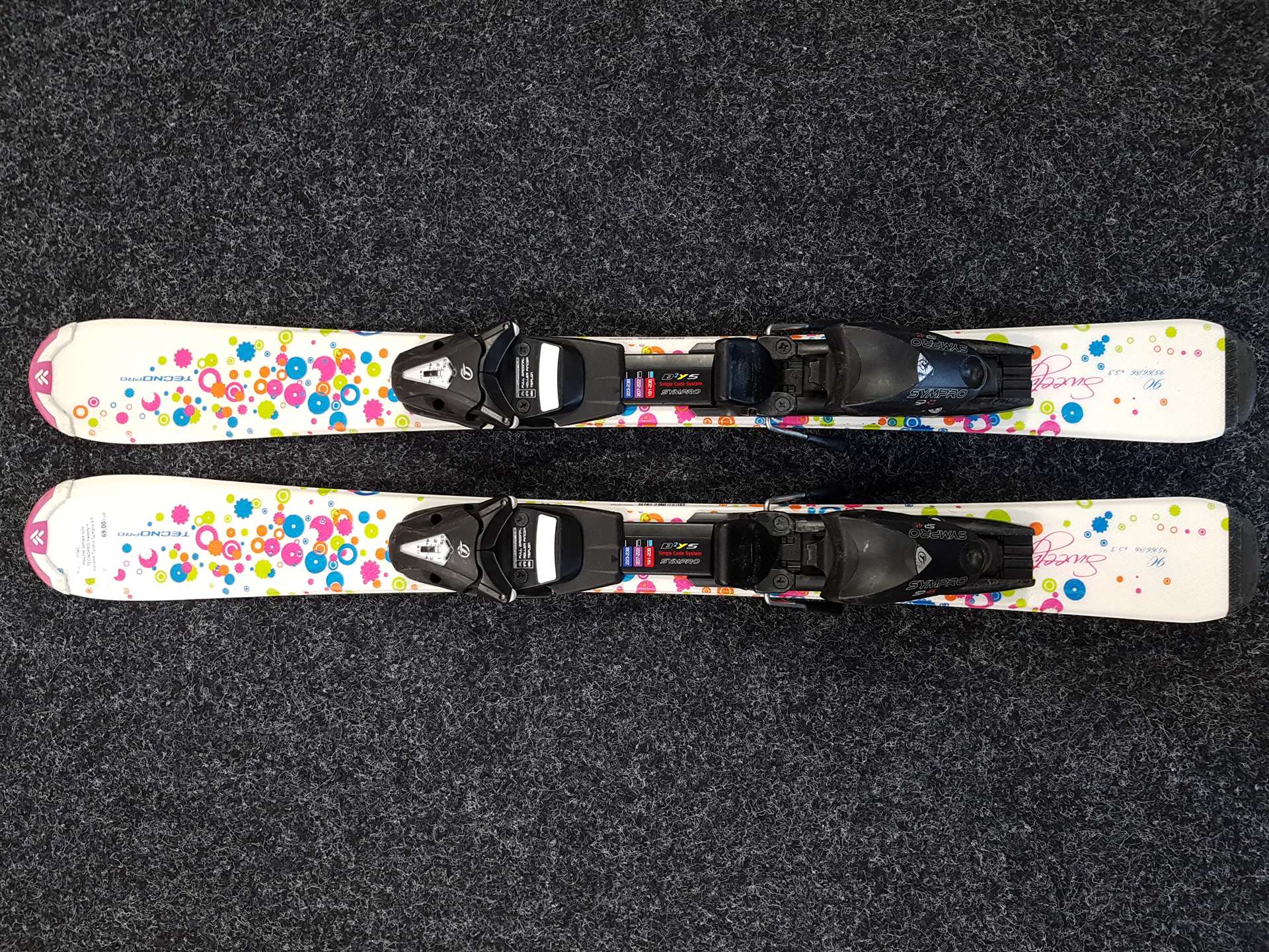 Skis enfant d'occasion TECNOPRO Sweety + fixations Tyrolia Sympro 4.5