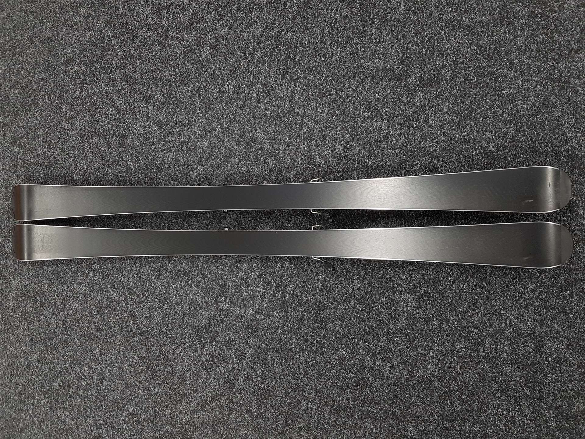 Schiuri folosite HEAD Shape 3.0 + legături Tyrolia PR 10
