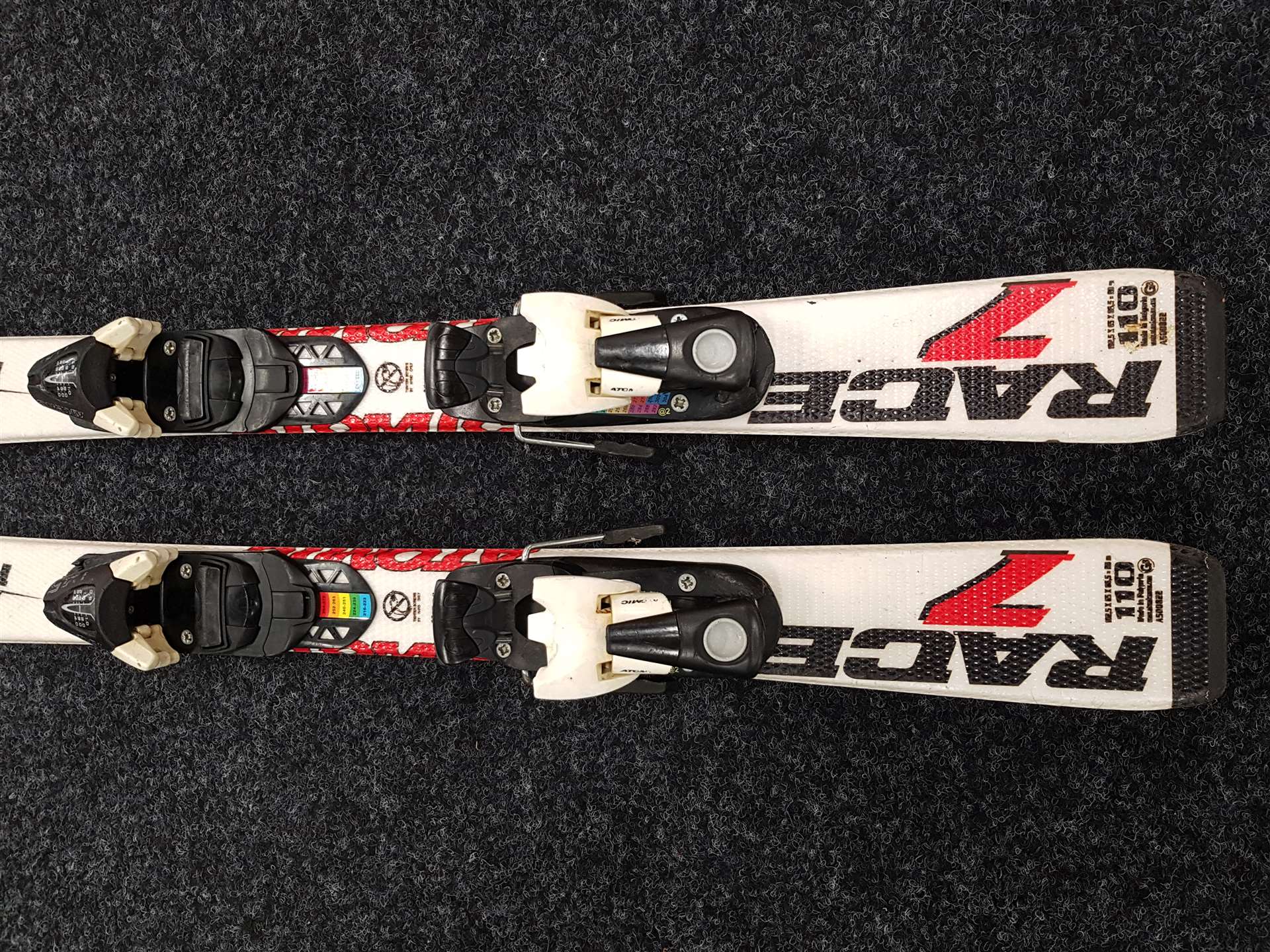 Použité lyže ATOMIC Race 7 + vázání Atomic 4,5