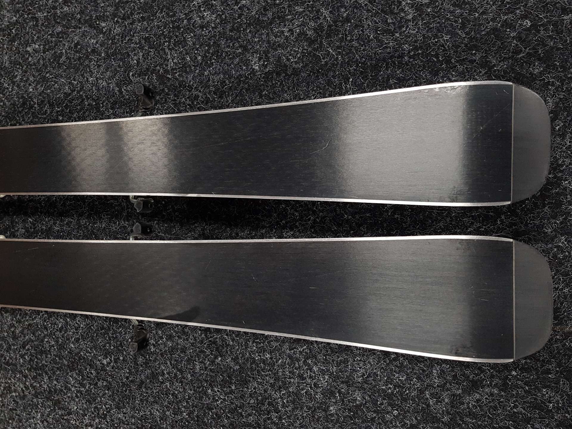 Použité detské lyže VOLKL JR FLAIR + viazanie Marker 4,5