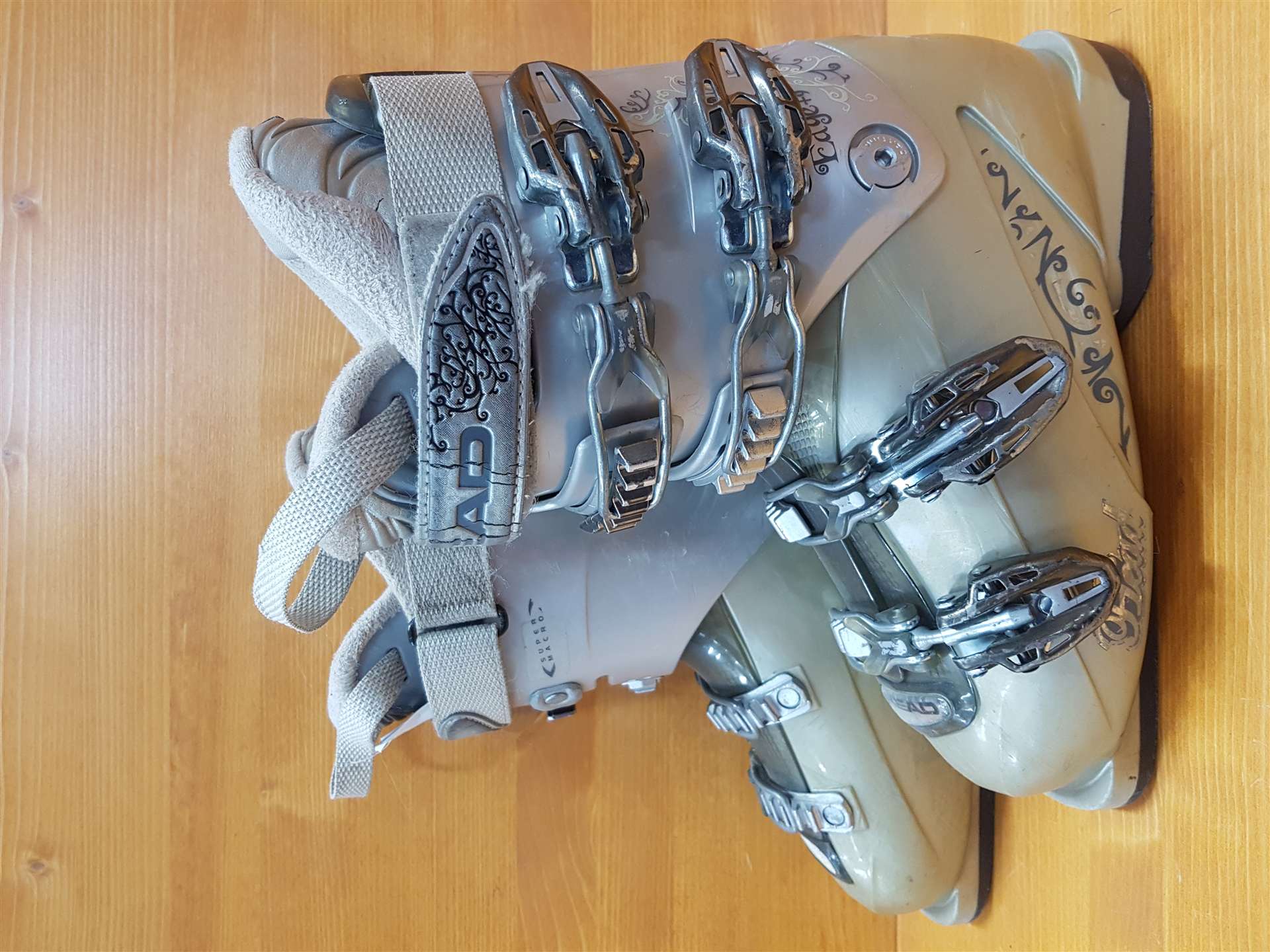 Scarponi da sci HEAD Edge +9 usati