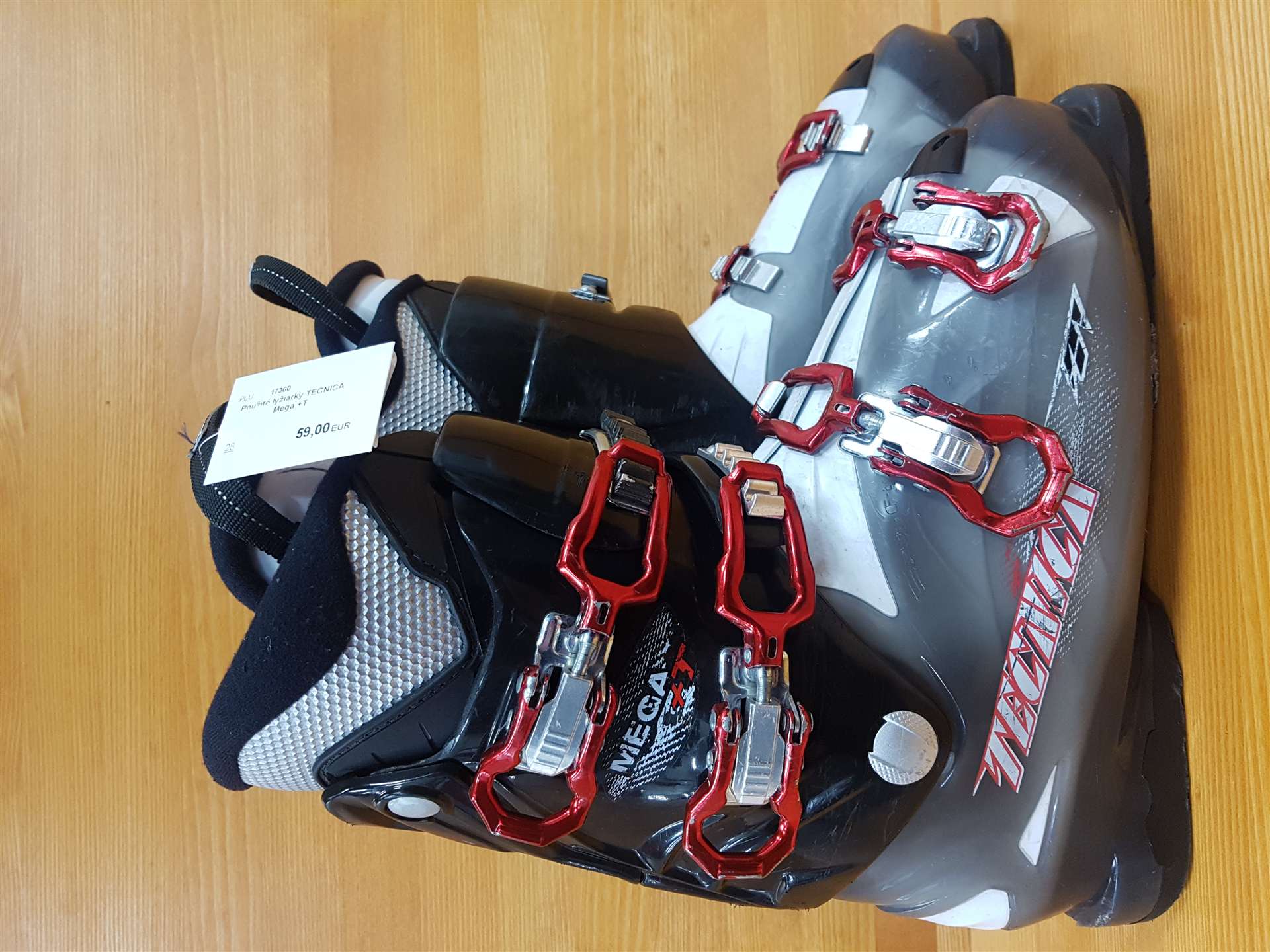 Použité lyžiarky TECNICA Mega +T