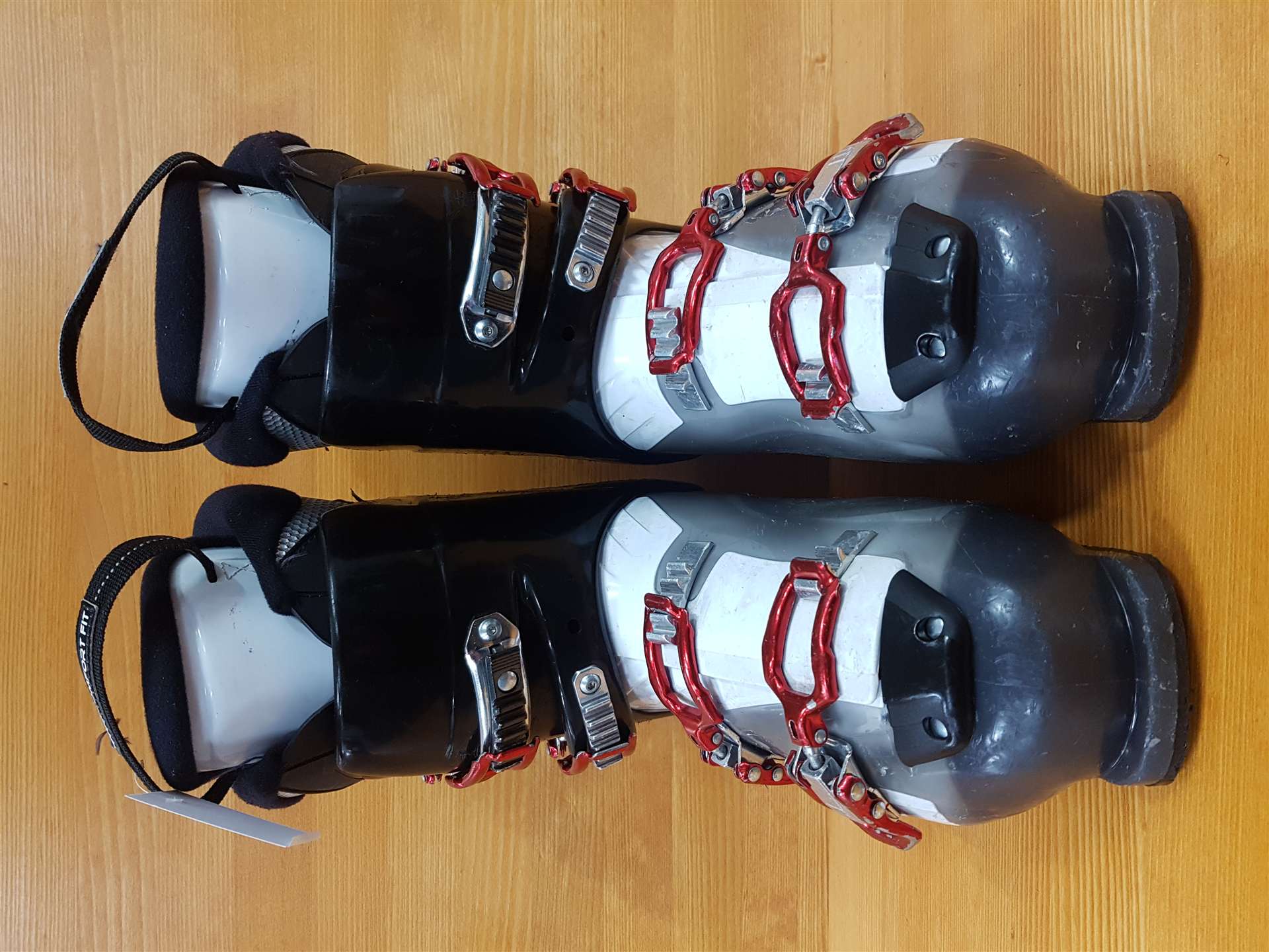 Použité lyžiarky TECNICA Mega +T