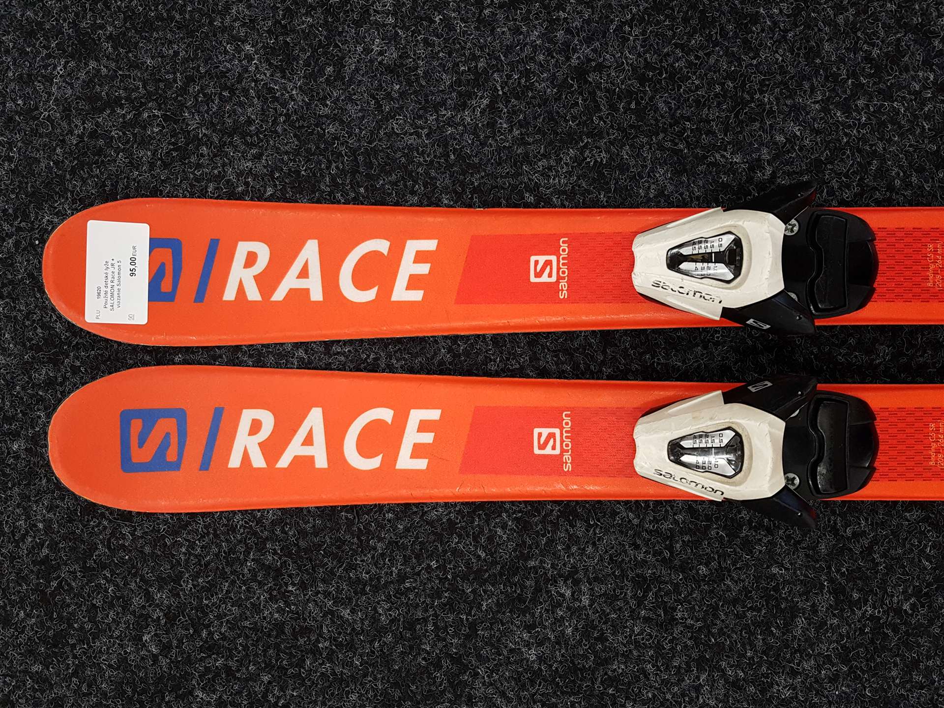 Použité detské lyže SALOMON Race JR + viazanie Salomon 5