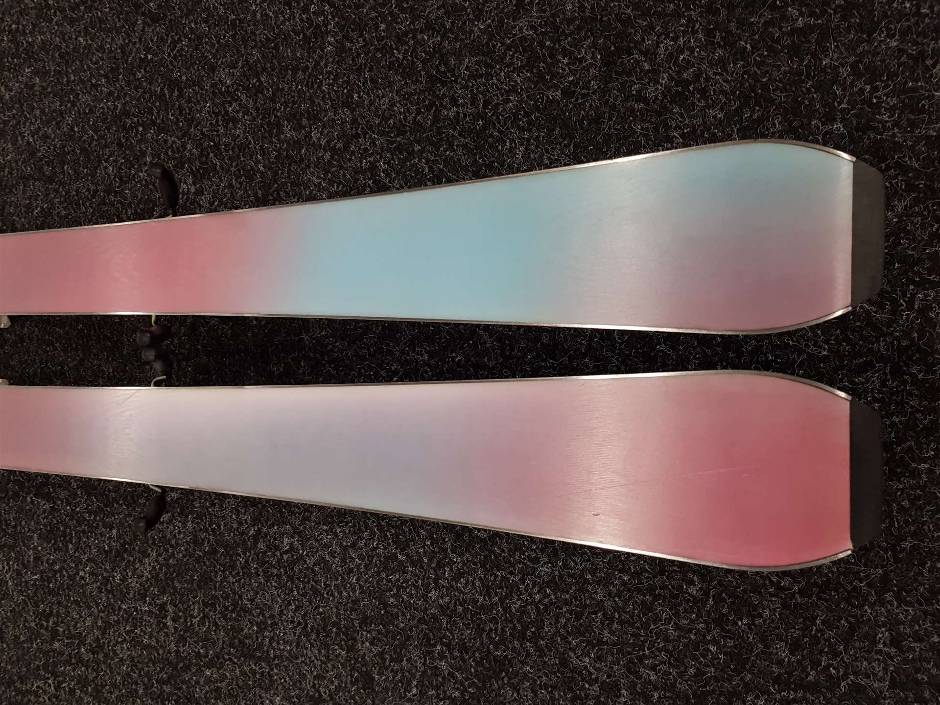 Gebrauchte Skier SPORTEN Iridium 3 + Tyrolia PR11 Bindungen