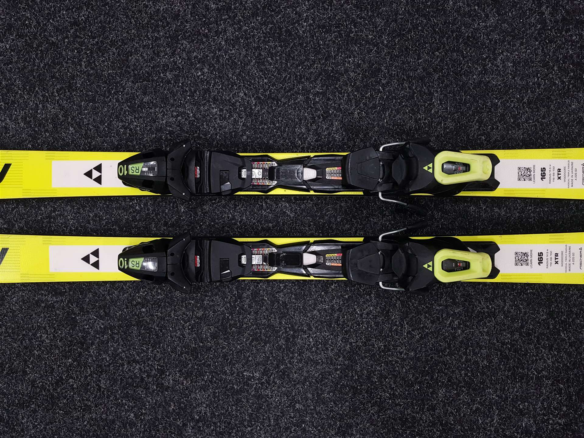 Gebrauchte FISCHER RC 4 PRO Ski + Fischer RS 10 Bindungen
