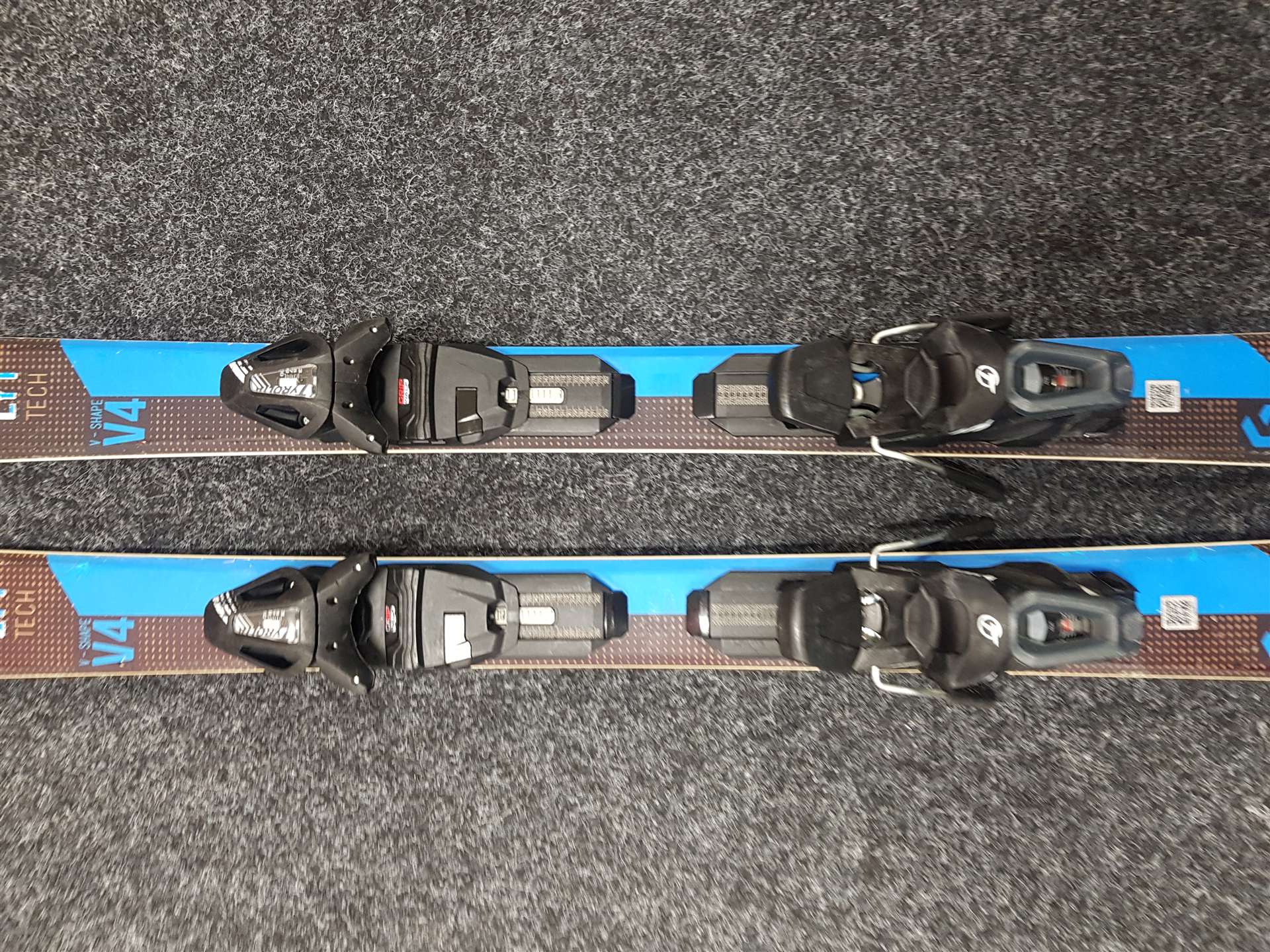 Použité lyže HEAD LYT tech V4 + vázání Tyrolia PR 10