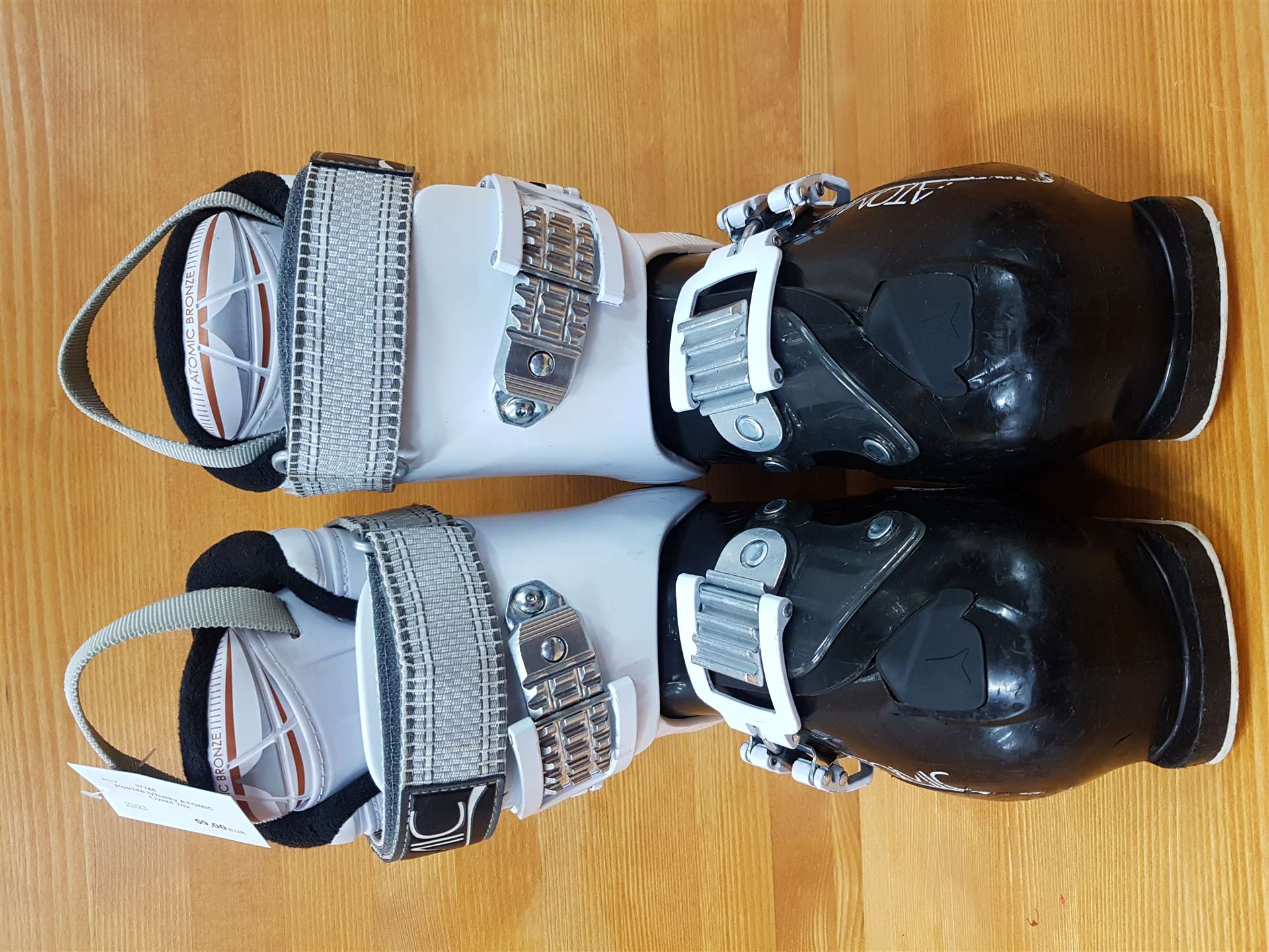 Clăpari de schi ATOMIC Livefit 70x folosiți