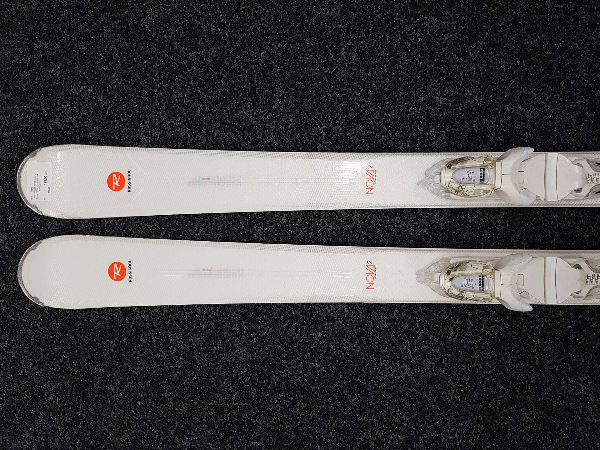 Použité lyže ROSSIGNOL Nova 2 LS + vázání Look XPress 10