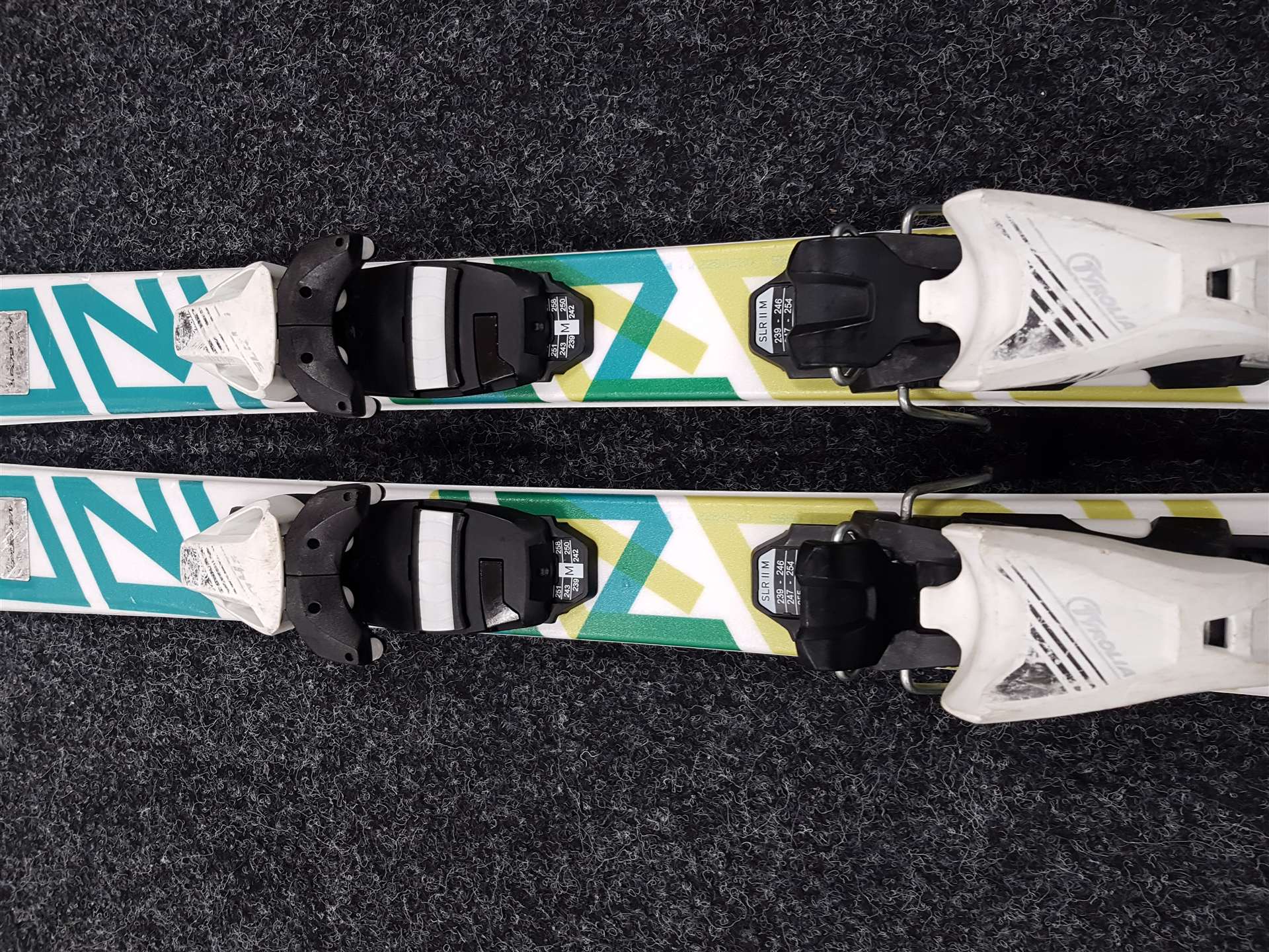 Sci da bambino SPORTEN Street usati + attacchi Tyrolia 4.5