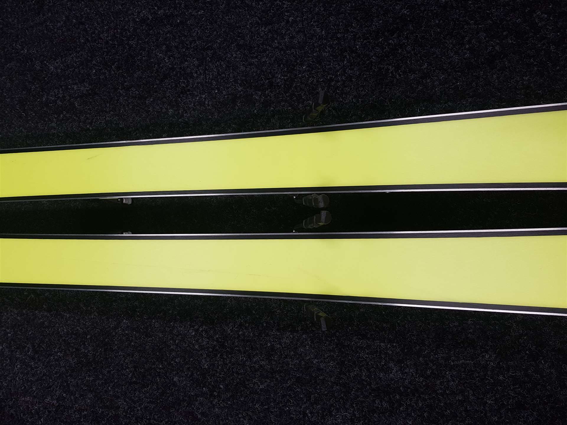 Použité lyže FISCHER The Curv RC4 + vázání Fischer Z13