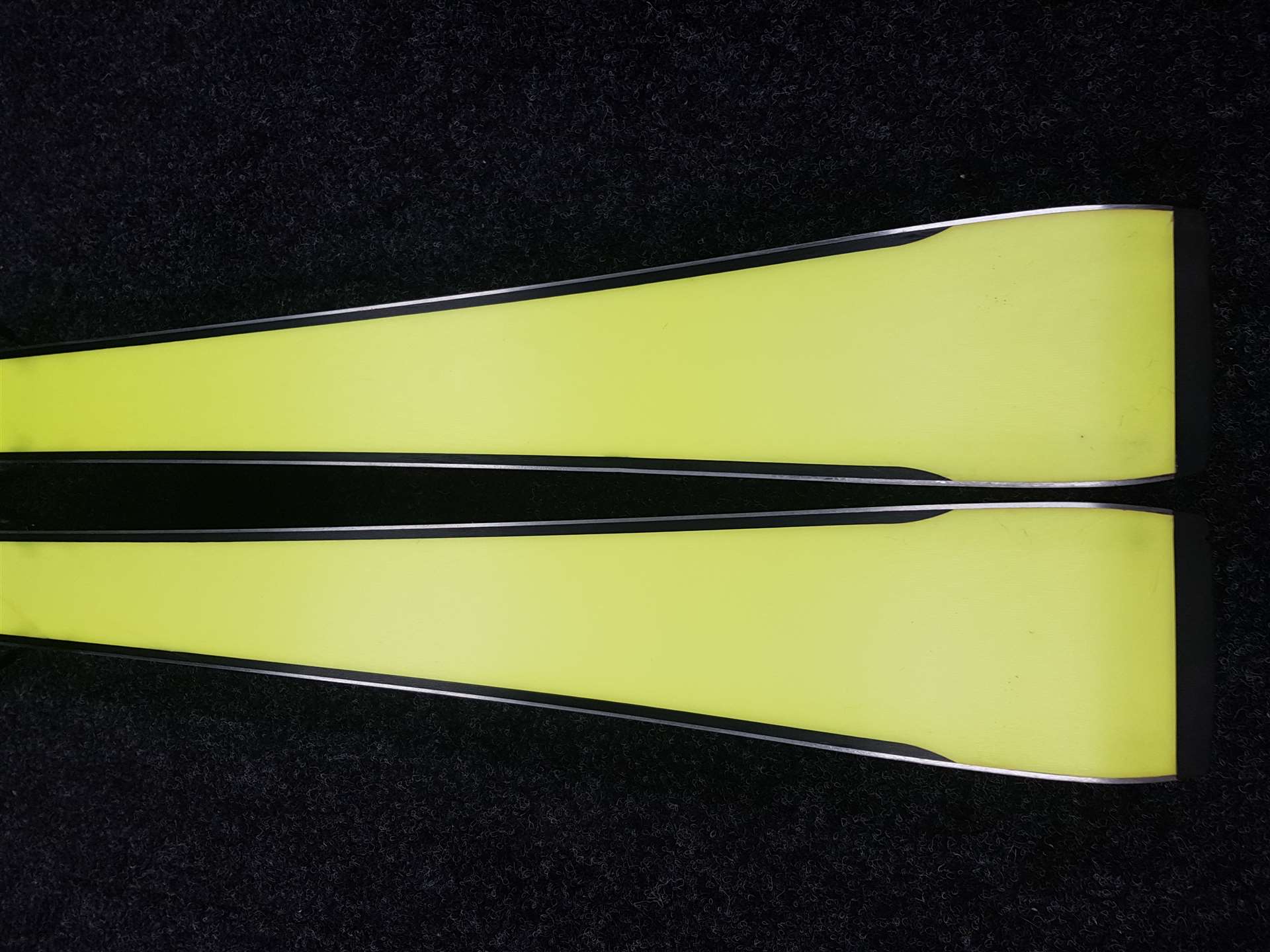 Použité lyže FISCHER The Curv RC4 + vázání Fischer Z13