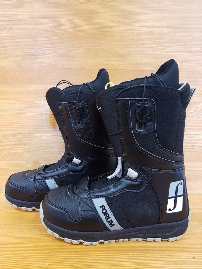 Použité snowboardové boty FORUM The League