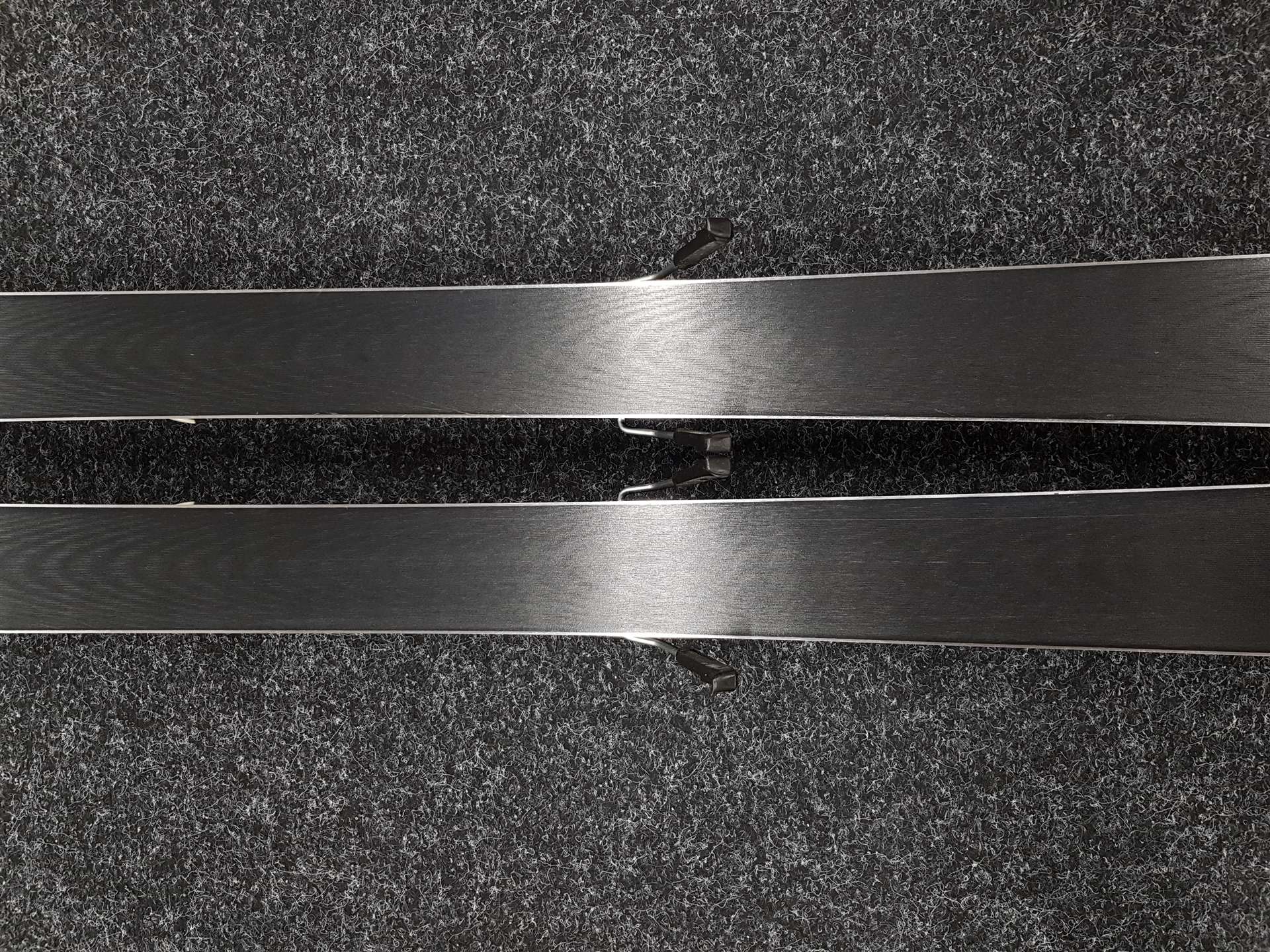 Schiuri ROSSIGNOL Zenith Z72 folosite + legături Rossignol Axium 100 10