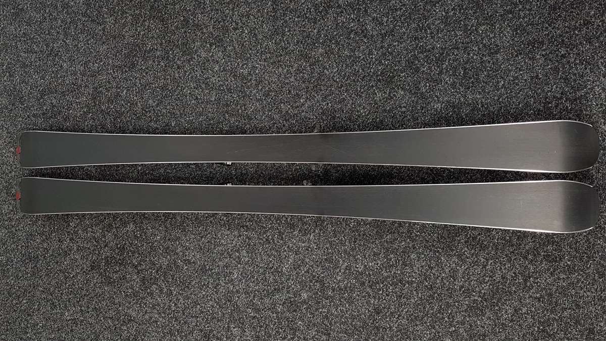 Bazárové lyže Head SUPERSHAPE Two