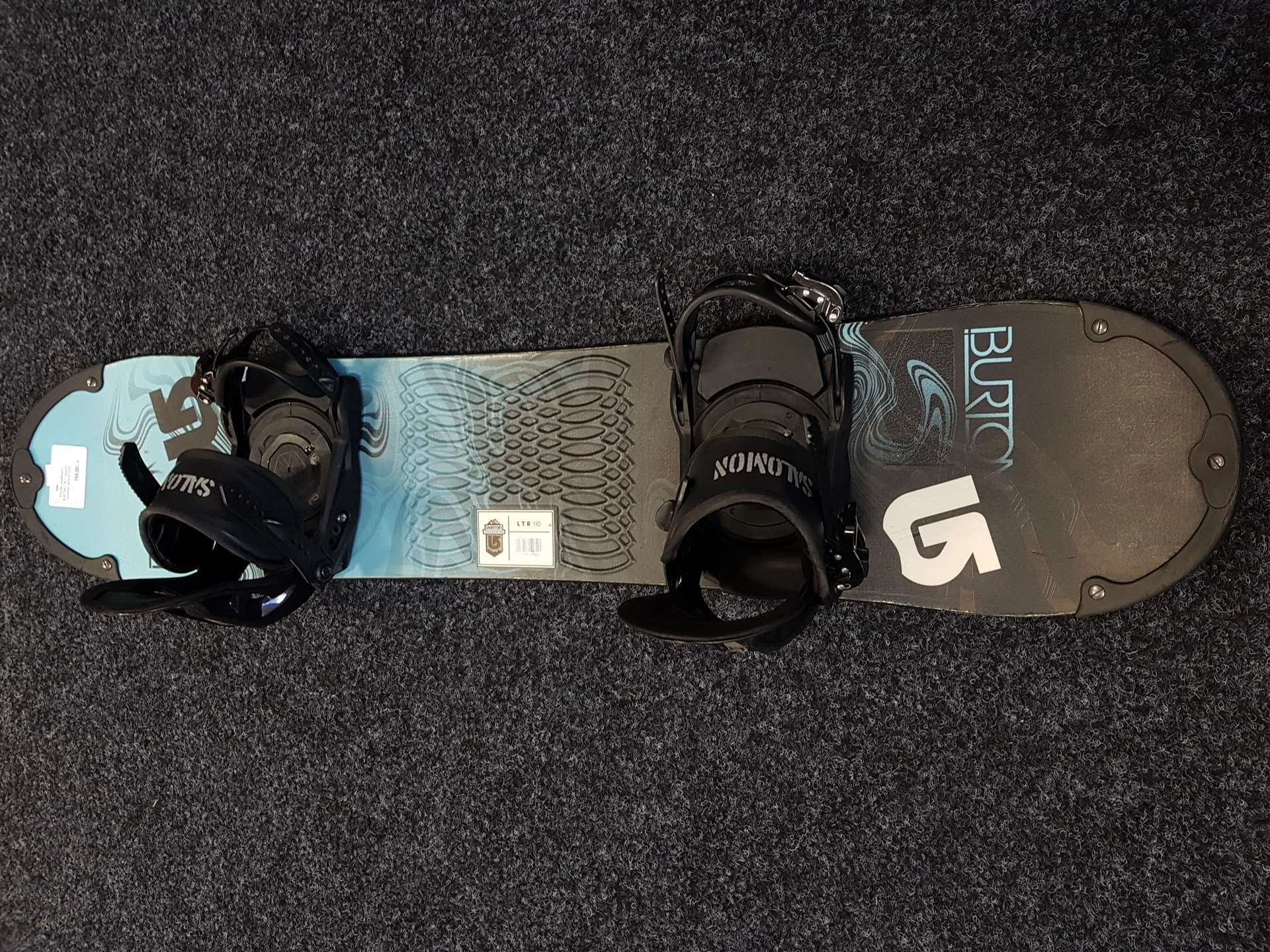Použitý snowboard BURTON LTR + vázání Salomon velikost XS/S