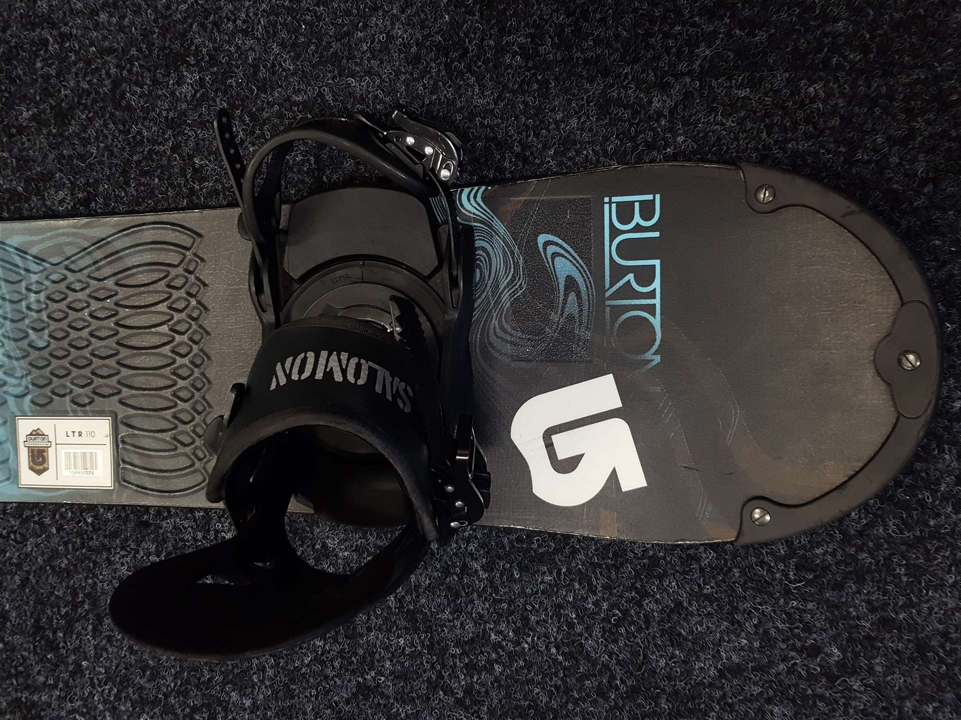 Použitý snowboard BURTON LTR + vázání Salomon velikost XS/S