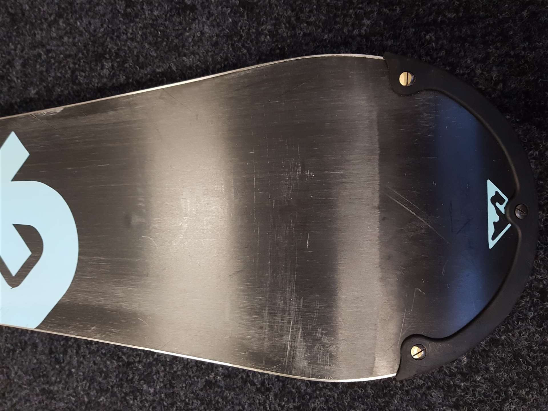 Použitý snowboard BURTON LTR + vázání Salomon velikost XS/S