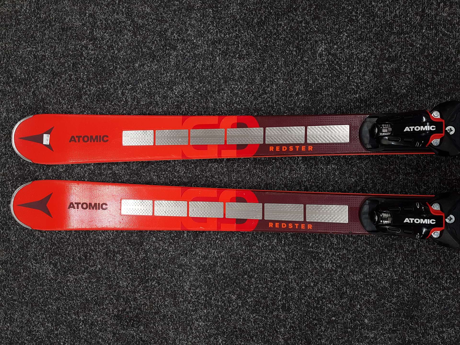 Używane narty Atomic Redster G9