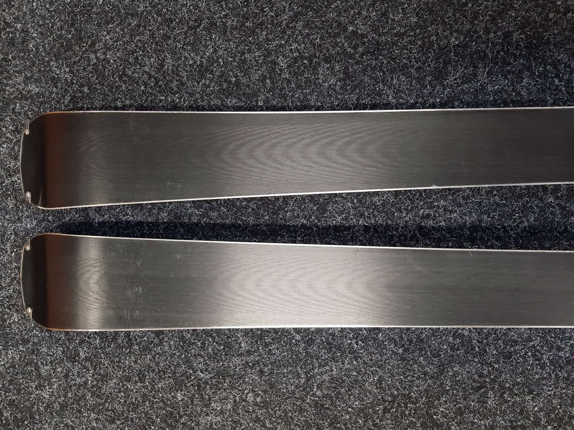 Sci FISCHER RC 4 The Curv TI usati + attacchi Fischer RS 10