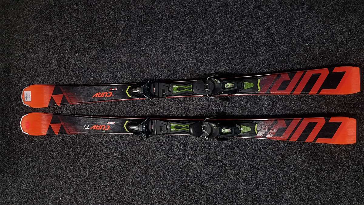 Bazárové lyže FISCHER RC4 CURV Ti