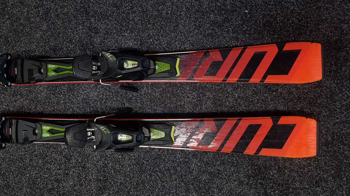 Bazárové lyže FISCHER RC4 CURV Ti