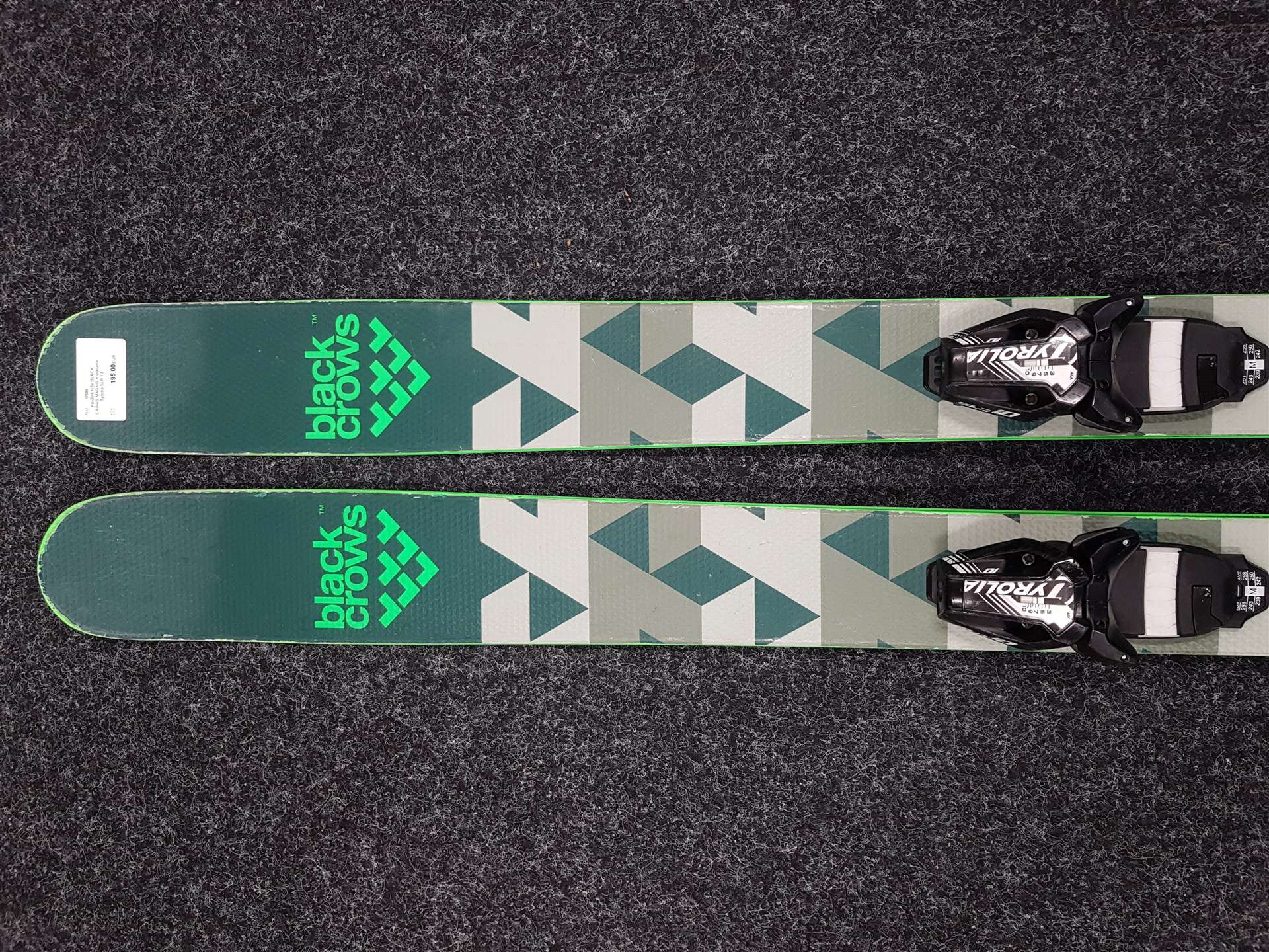 Gebrauchte BLACK CROWS MAGNIS Freestyle-Ski + Tyrolia SLR 10 Bindungen