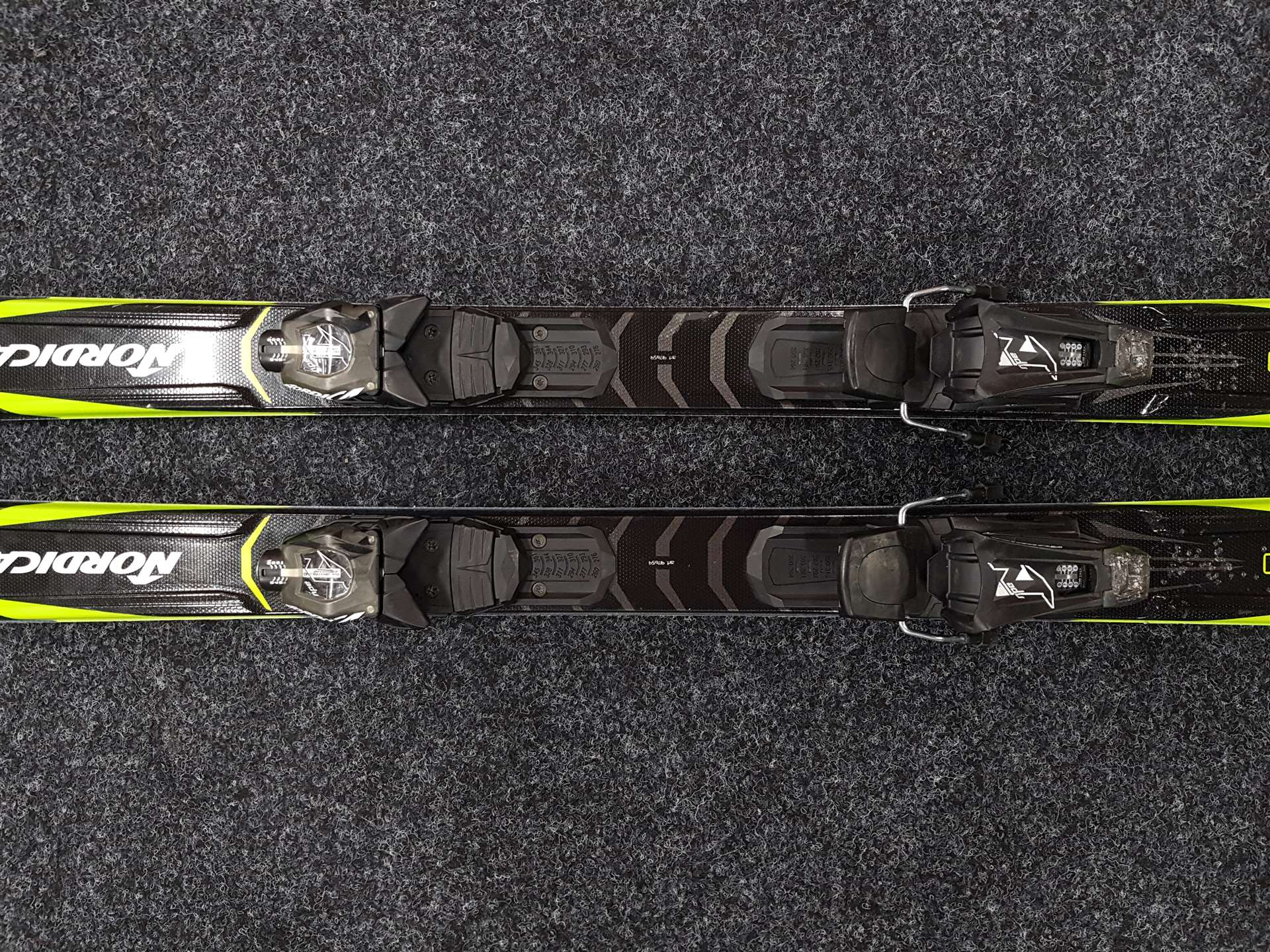 Použité lyže NORDICA GT PRO 74 + viazanie Nordica 10.0