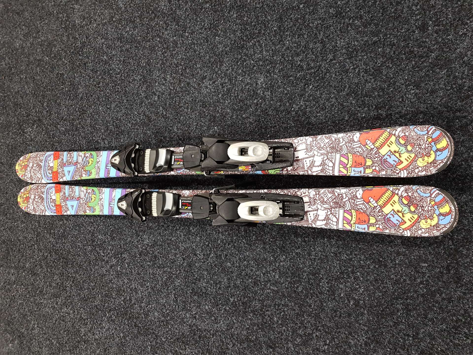Skis freestyle HEAD d'occasion + fixations Sympro 7.5