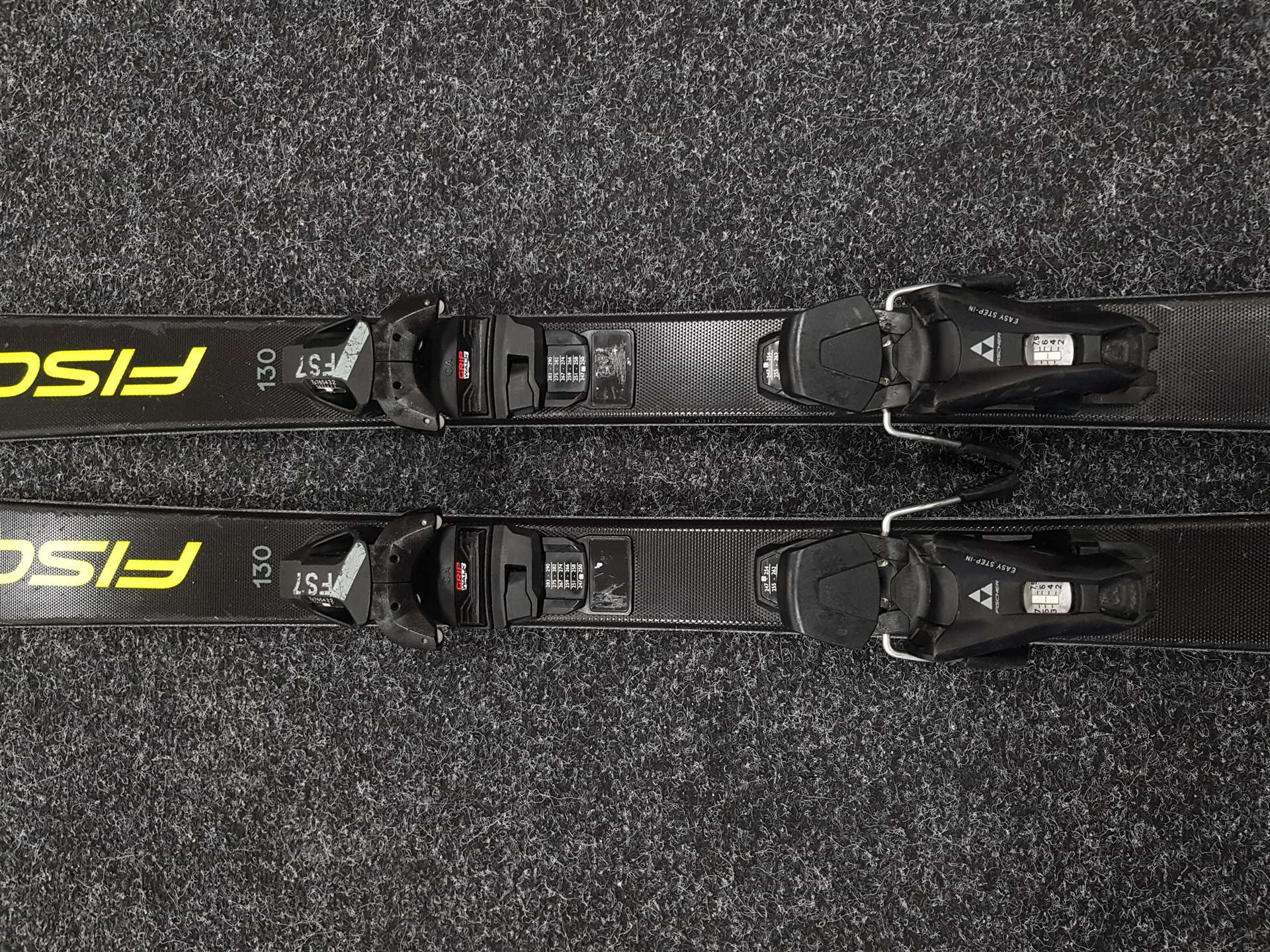 Gebrauchte FISCHER Race Kinderski + Fischer FS 7 Bindungen
