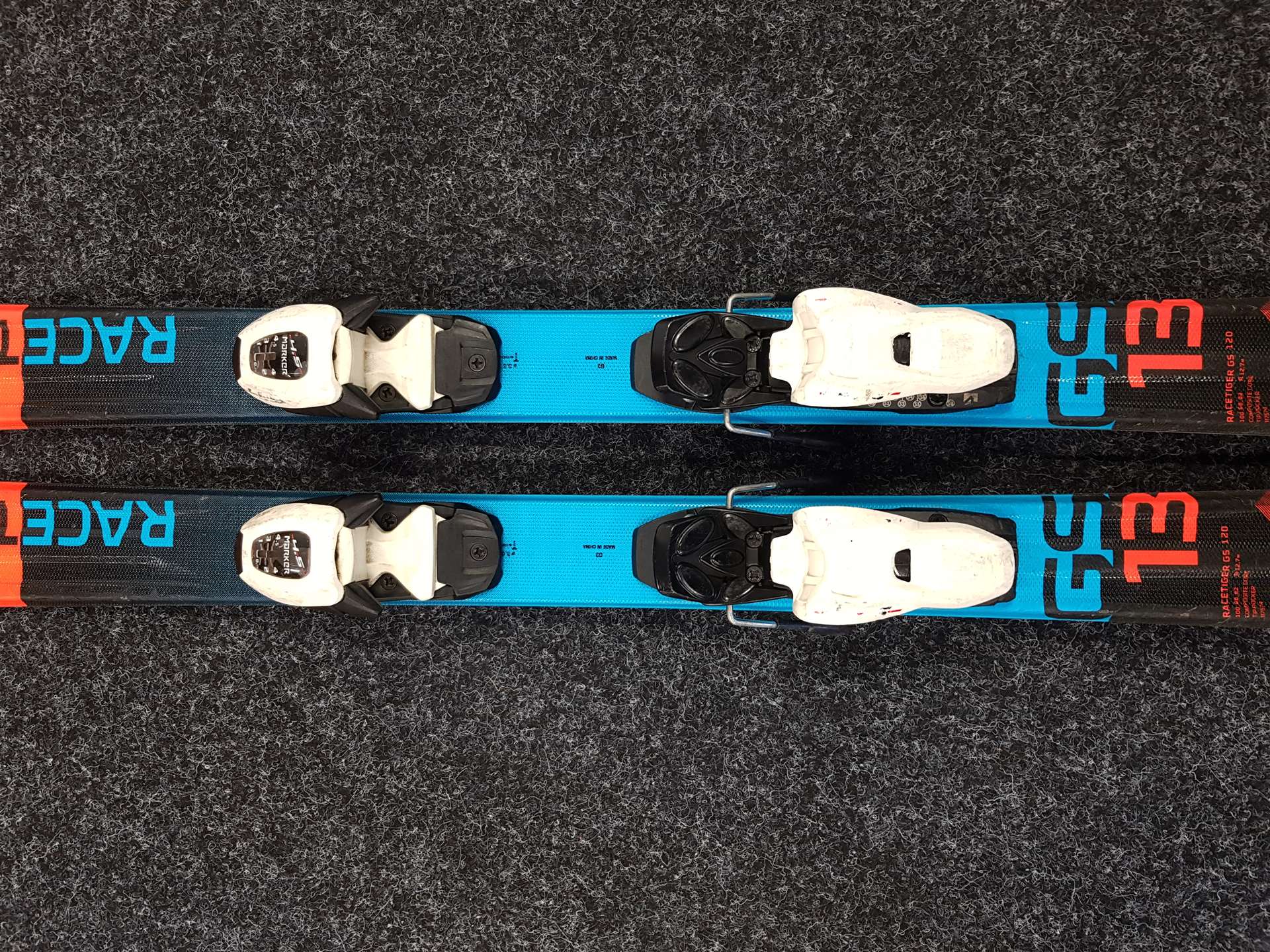 Skis enfant d'occasion VOLKL Racetiger GS + fixations Marker 4.5